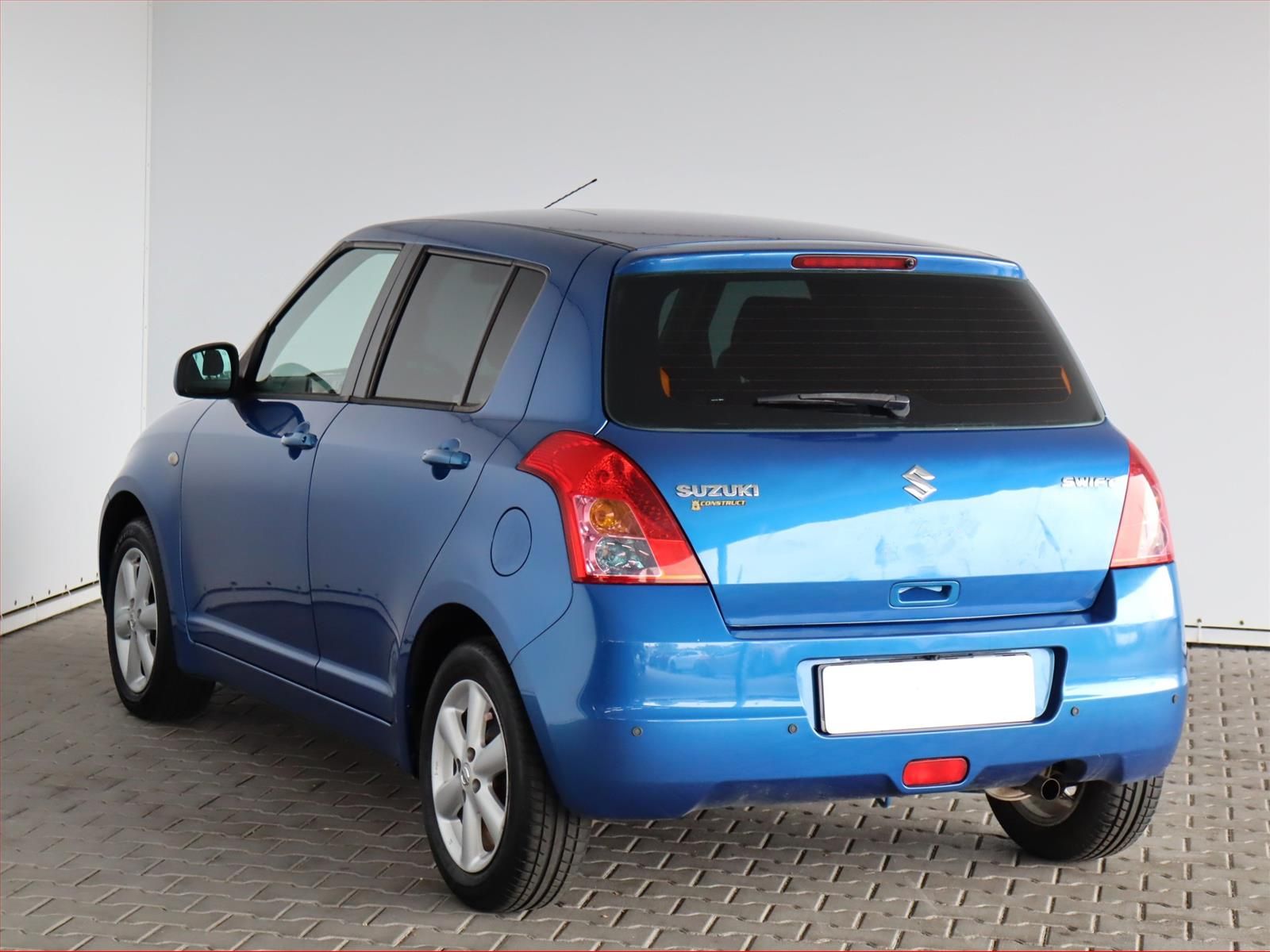 Suzuki Swift, 1.3 - fotka 4