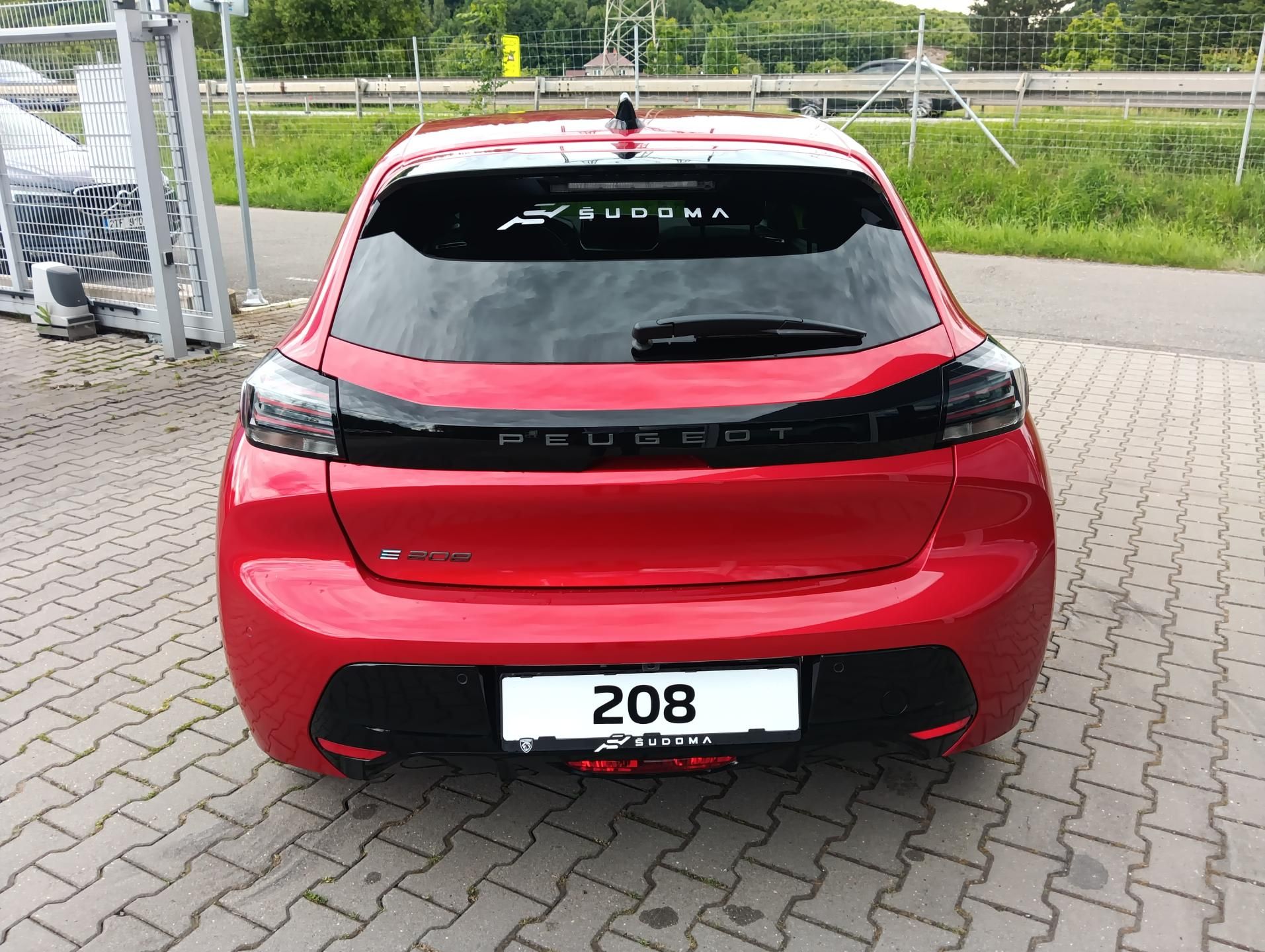 Peugeot 208, ALLURE Elektro 115 kW / 156 k - fotka 6