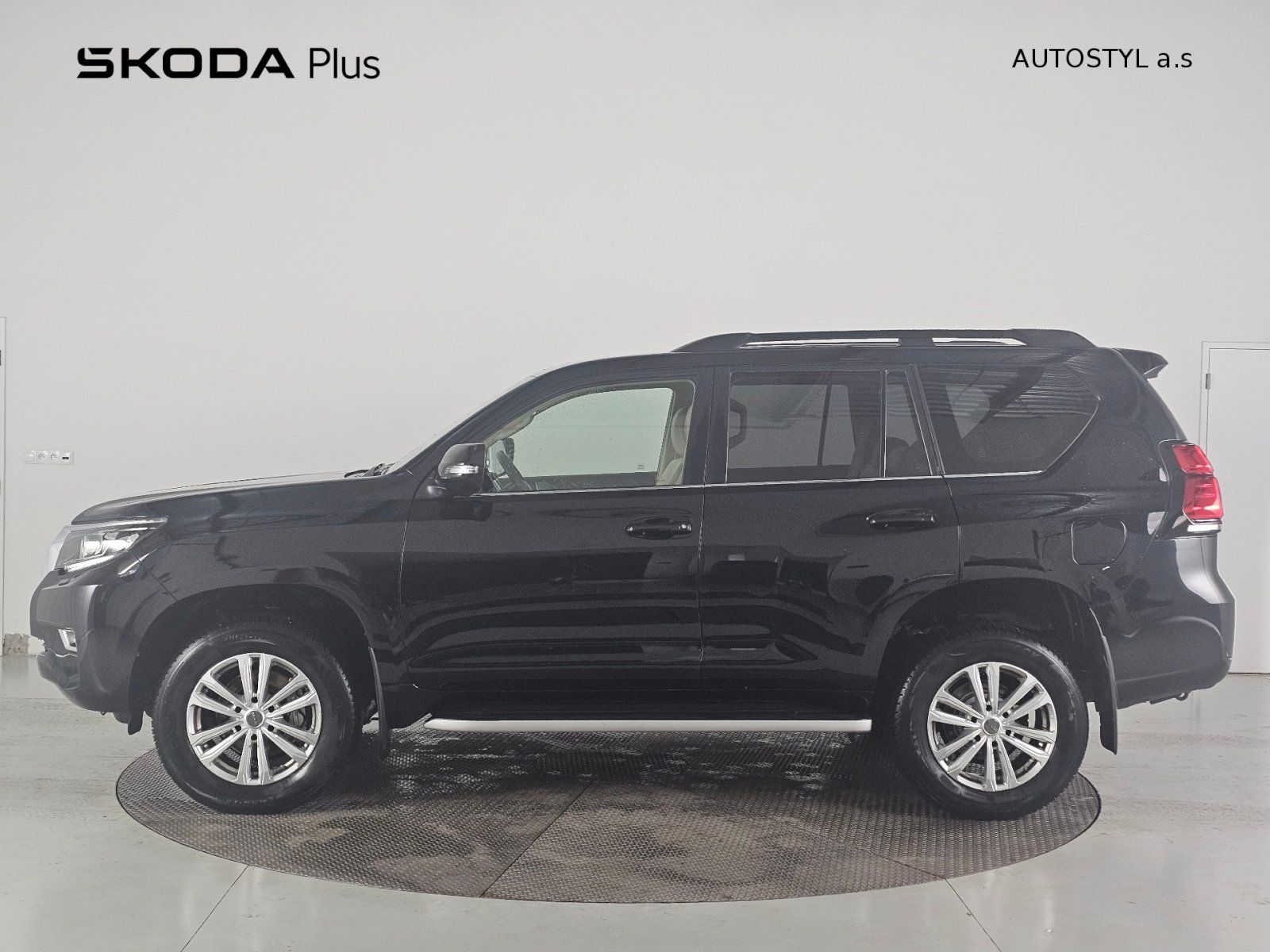 Toyota Land Cruiser, LC150 2.8D-4D 130kW 4x4 - fotka 3