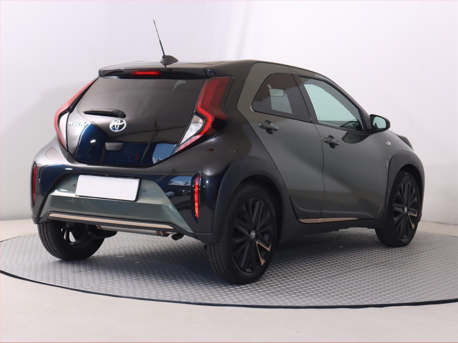 Toyota Aygo, 1.0, Automat, Serv.kniha - fotka 5