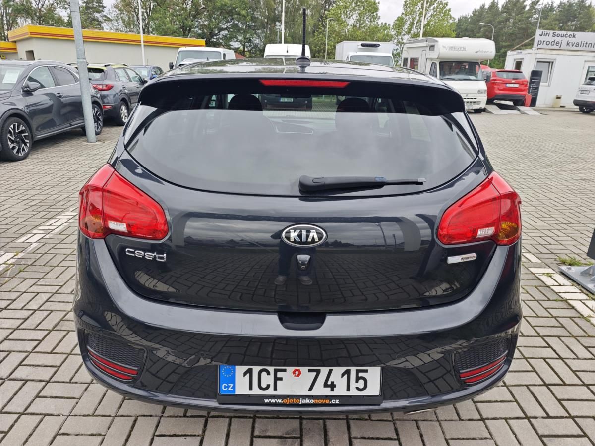 Kia Cee´d, 1,6 GDi  TOP - fotka 5