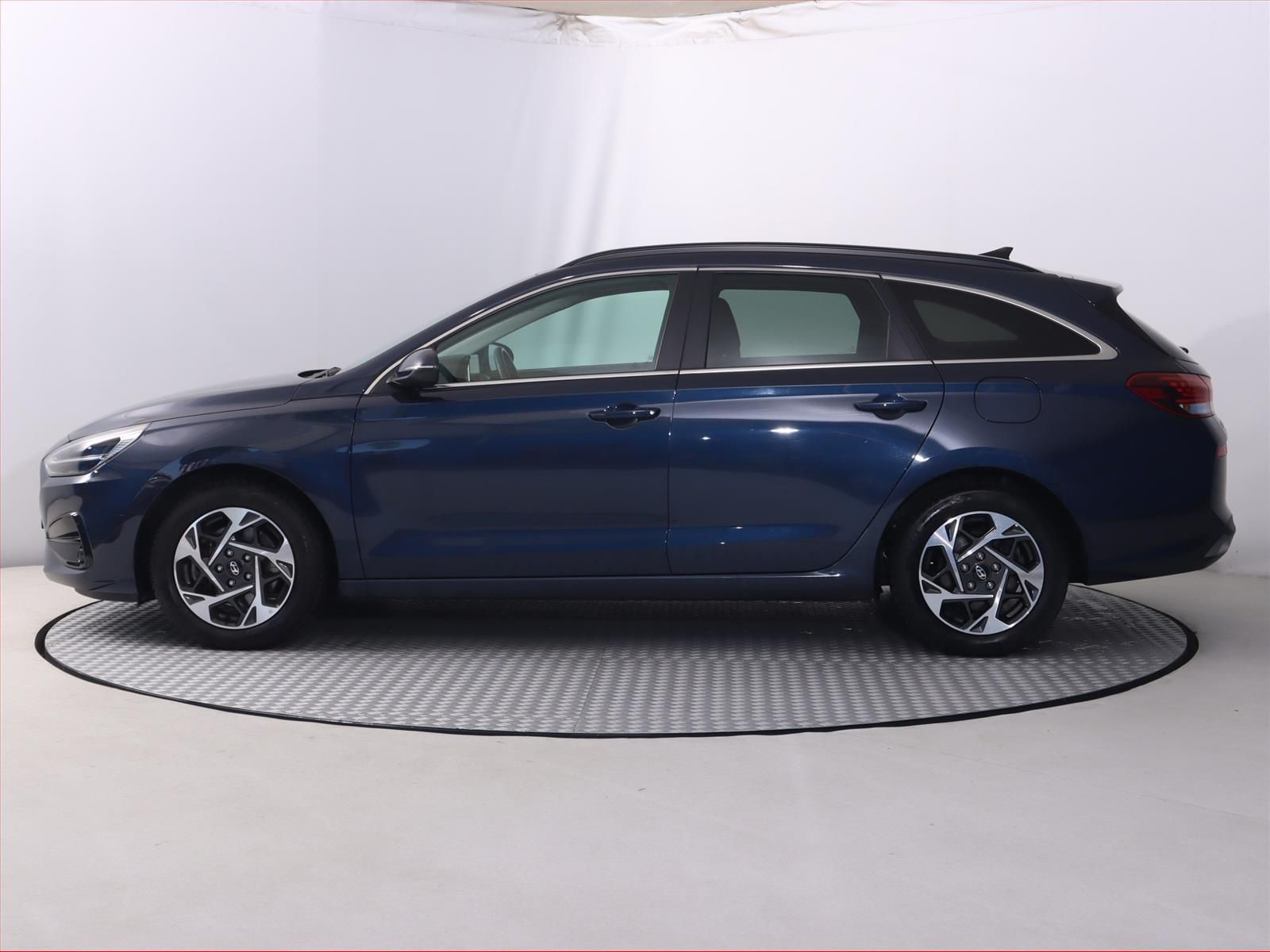 Hyundai i30, 1.5 DPI, Family Comfort - fotka 3