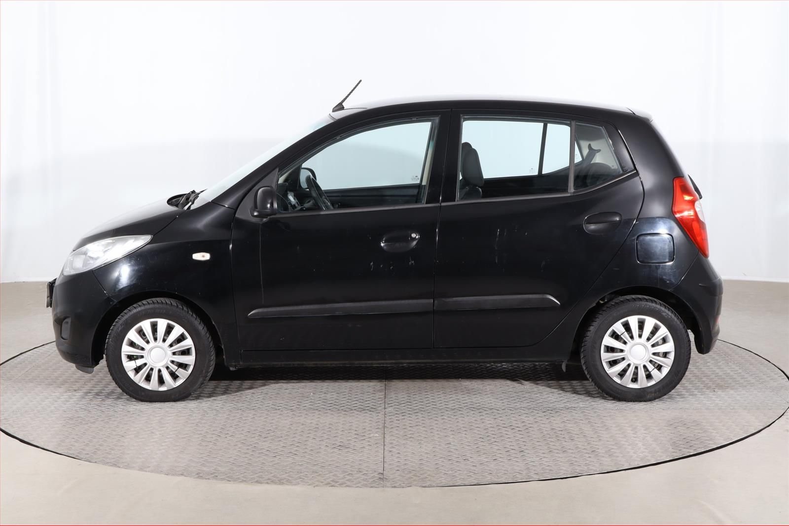 Hyundai i10, 1.1, levný provoz - fotka 3