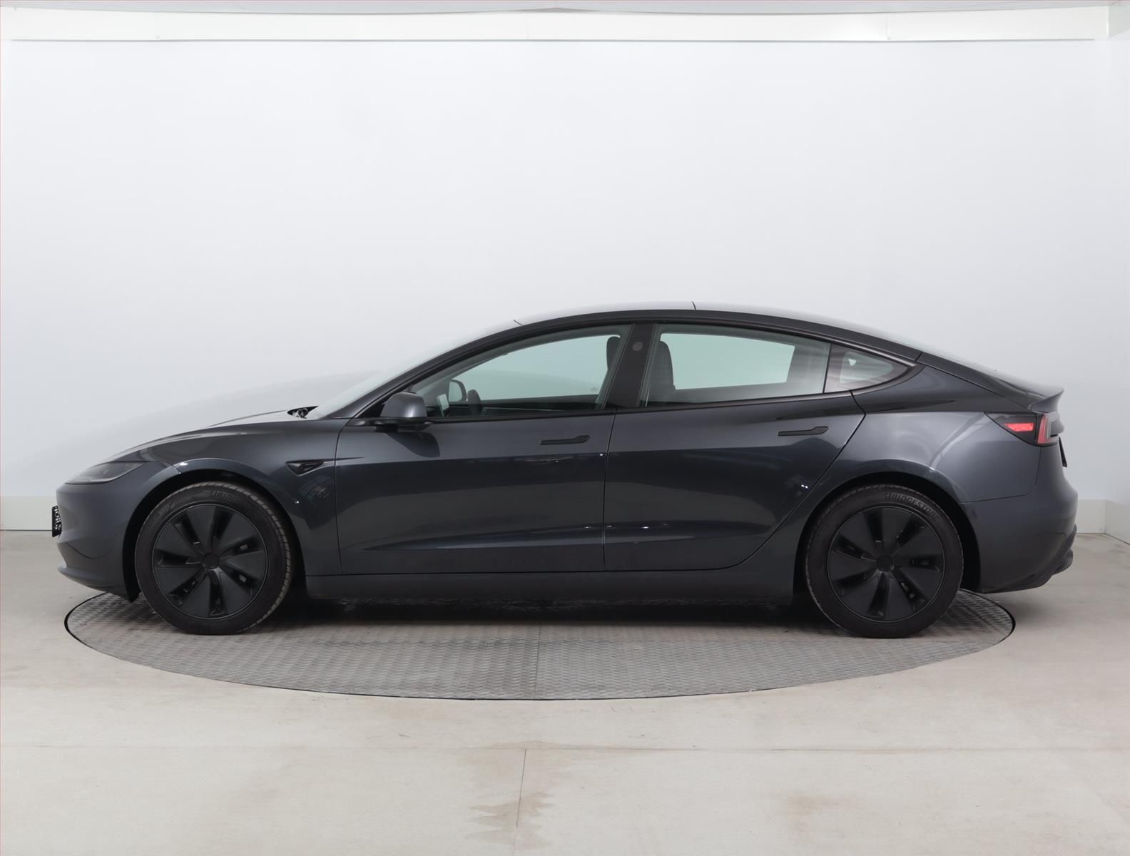 Tesla Model 3, Standard Range 60kWh, SoH 98% - fotka 3