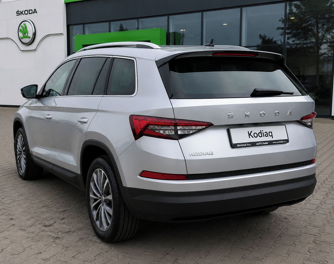 Škoda Kodiaq, DSG,7 místní,Virtual,Perfketní - fotka 2