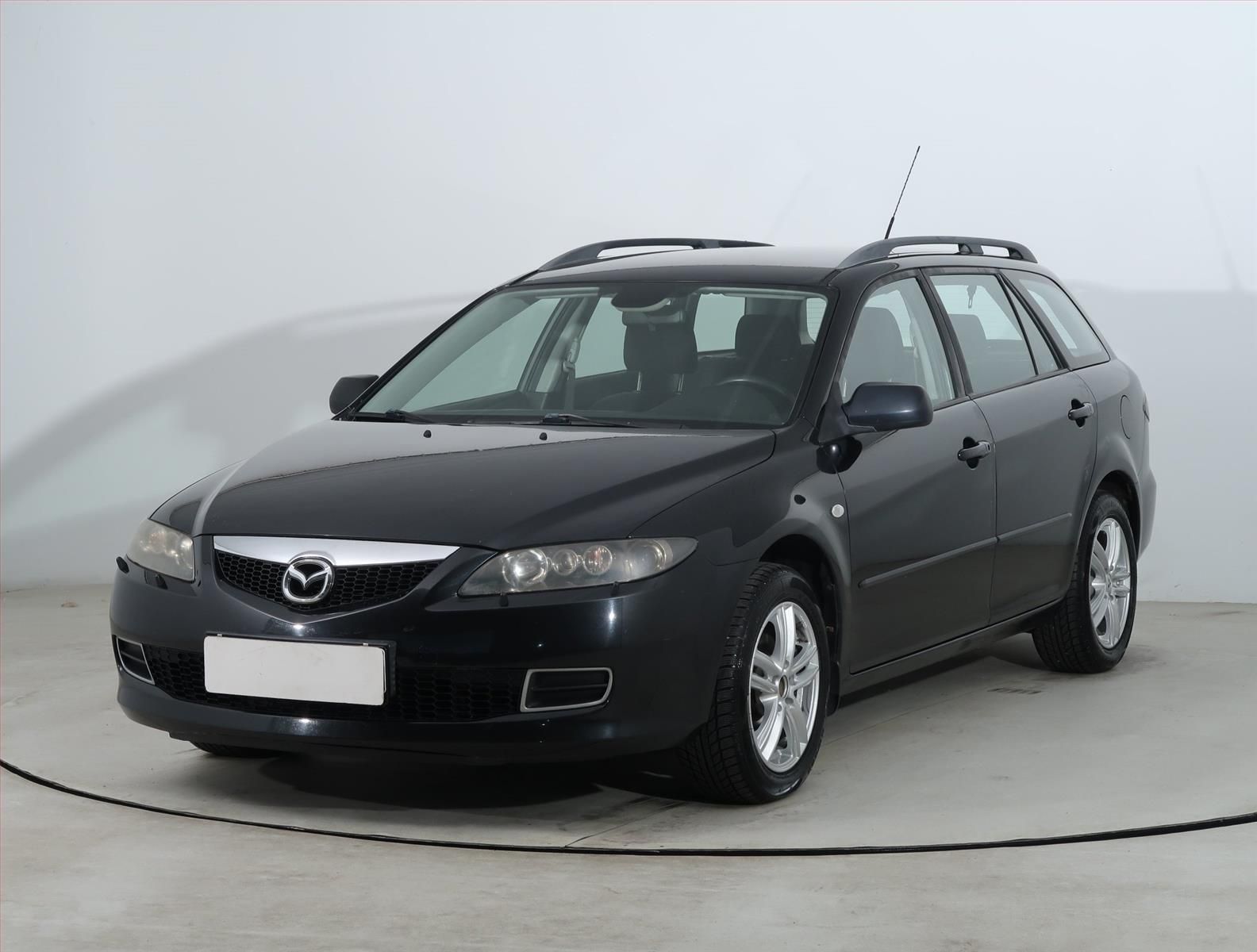 Mazda 6, 1.8, oblíbený vůz - fotka 2
