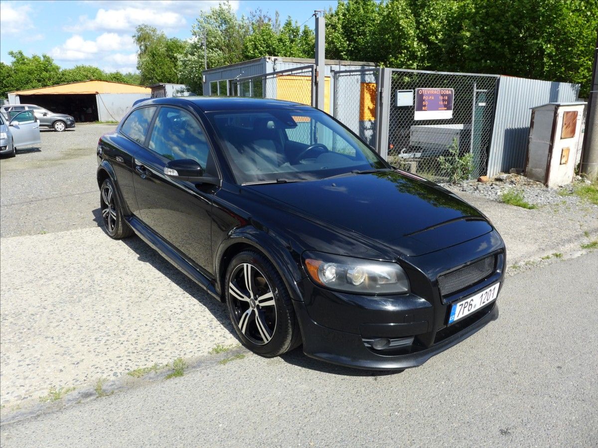 Volvo C30, 2,0 D  R-DESIGN, BEZ INVESTIC - fotka 4