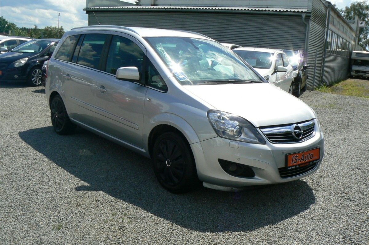 Opel Zafira, 1,7 CDTI  7 MÍST - fotka 2
