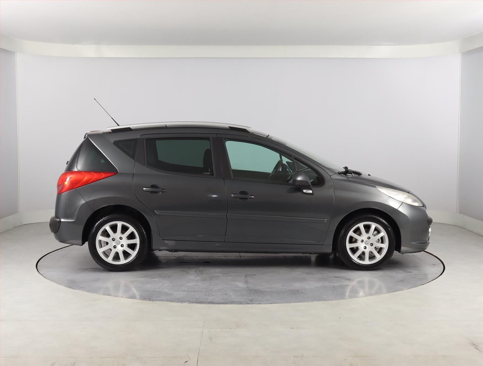 Peugeot 207, 1.6 16V, po STK - fotka 6