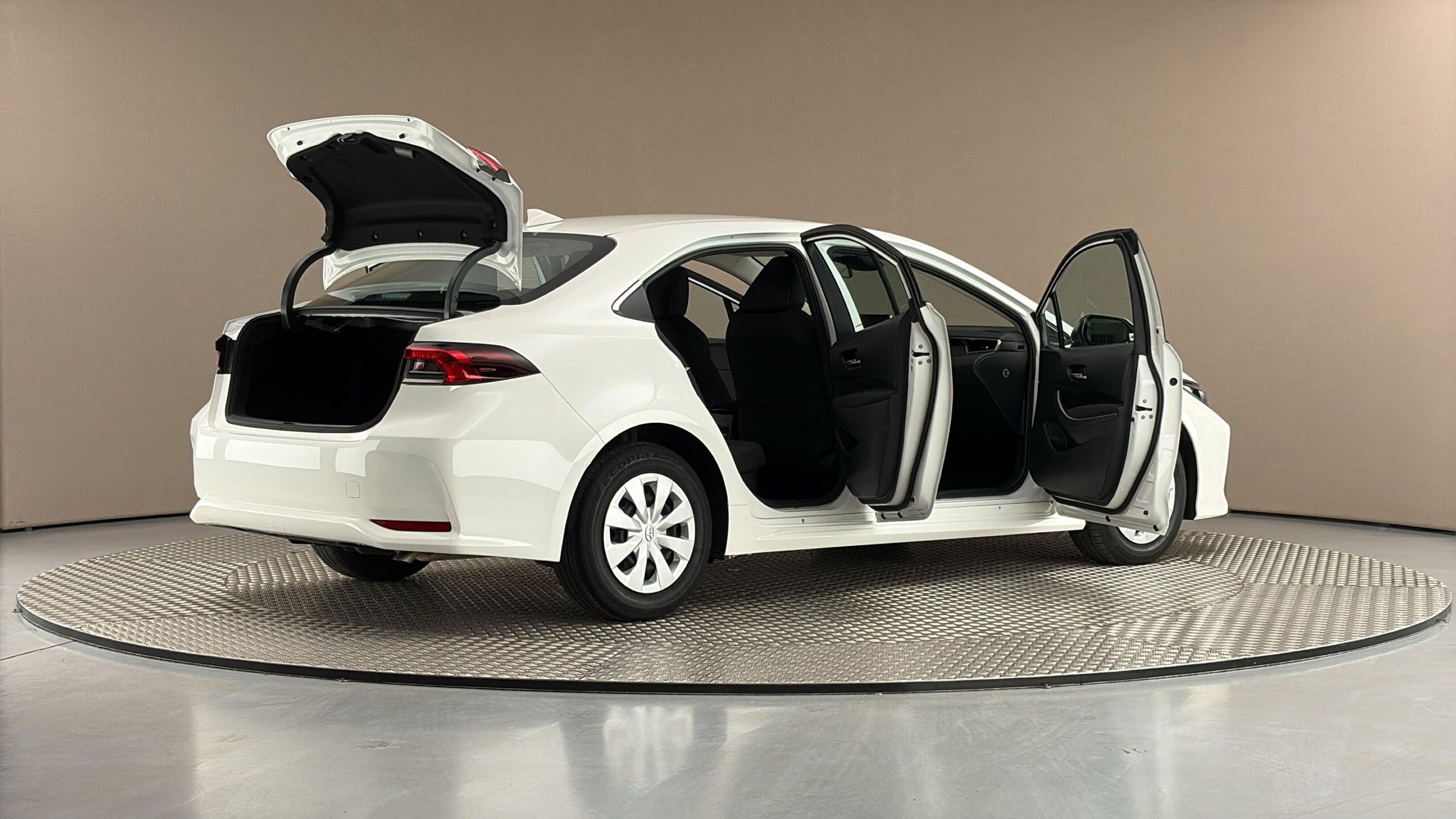 Toyota Corolla, 1.8 Hybrid AUT Active Sedan - fotka 6