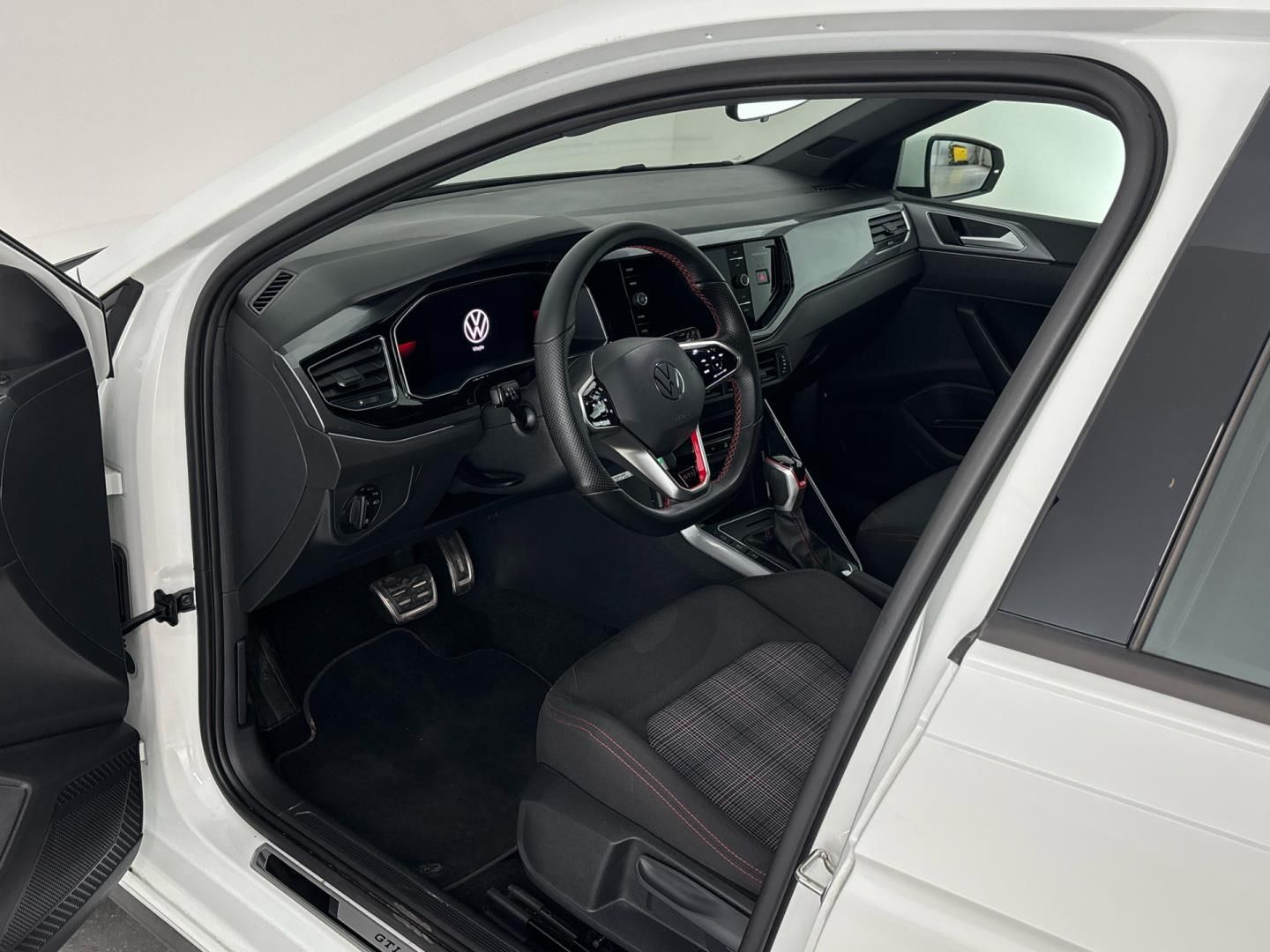 Volkswagen Polo, 2.0 TSI / 152 kW GTI DSG - fotka 6