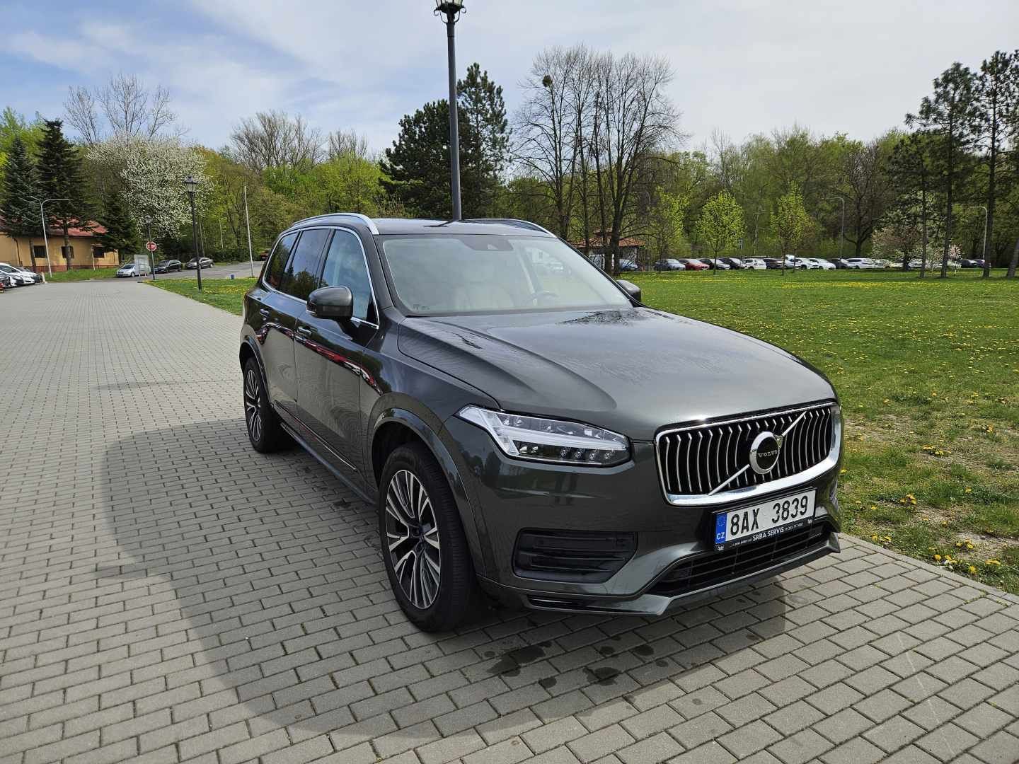Volvo XC90, INSCRIPTION, B5 AWD, 173+10kW - fotka 2