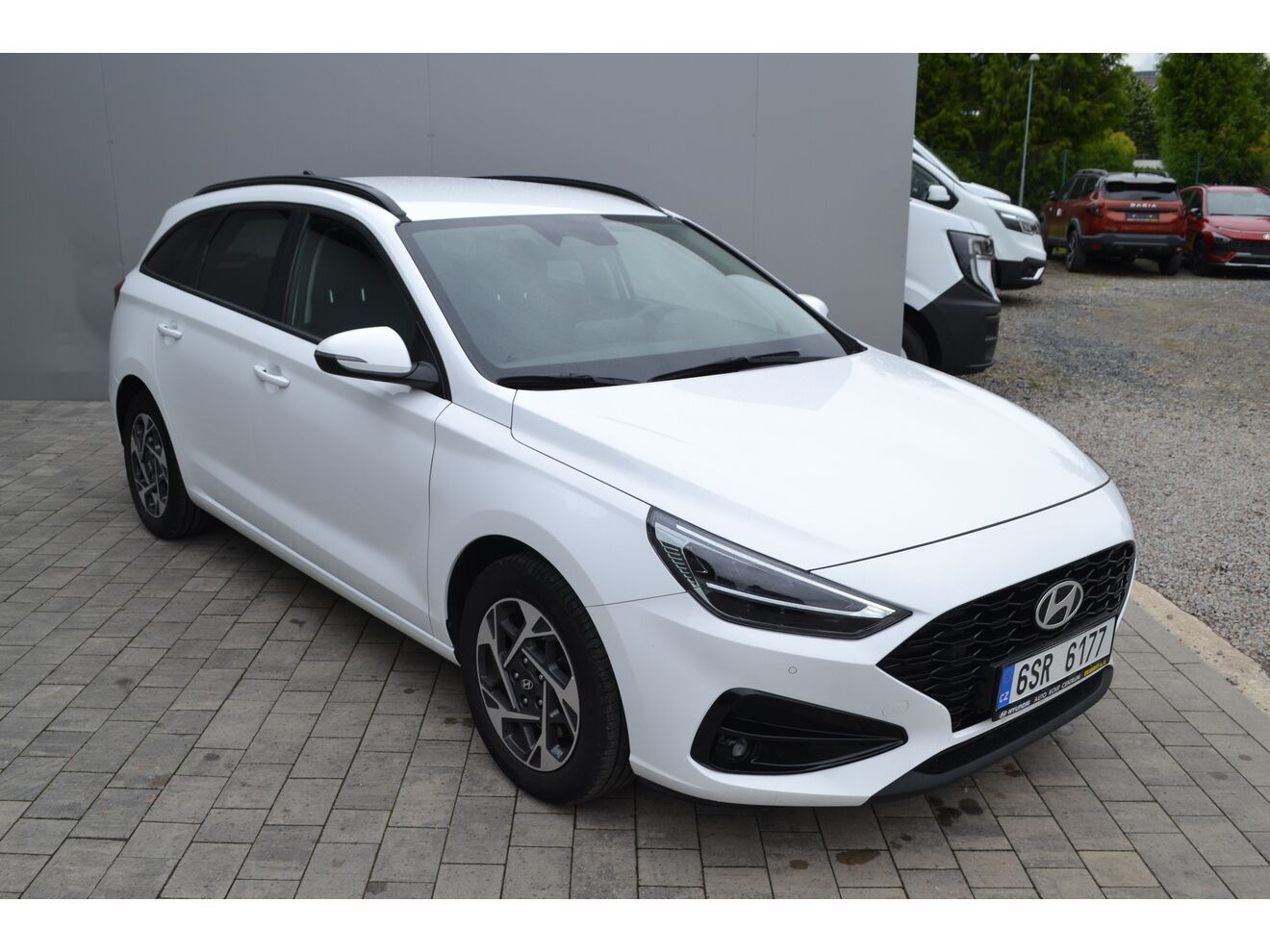 Hyundai i30, WG 1,5I MT FAMILY NAVI - fotka 6