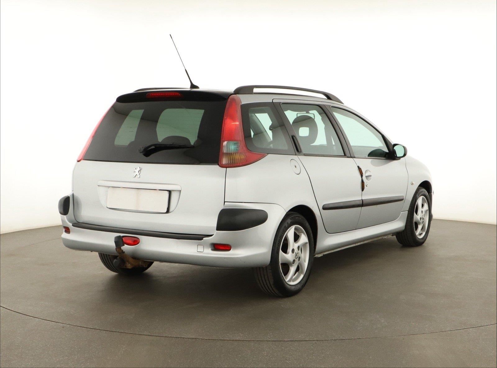 Peugeot 206, 1.6 HDi, po STK, Tažné, Klima - fotka 5