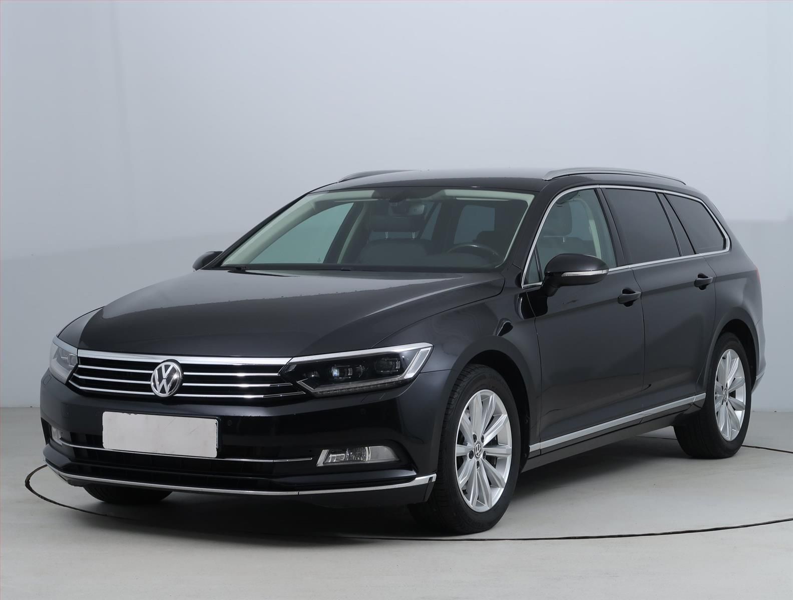 Volkswagen Passat, 2.0 TDI, Automat, Kůže - fotka 2