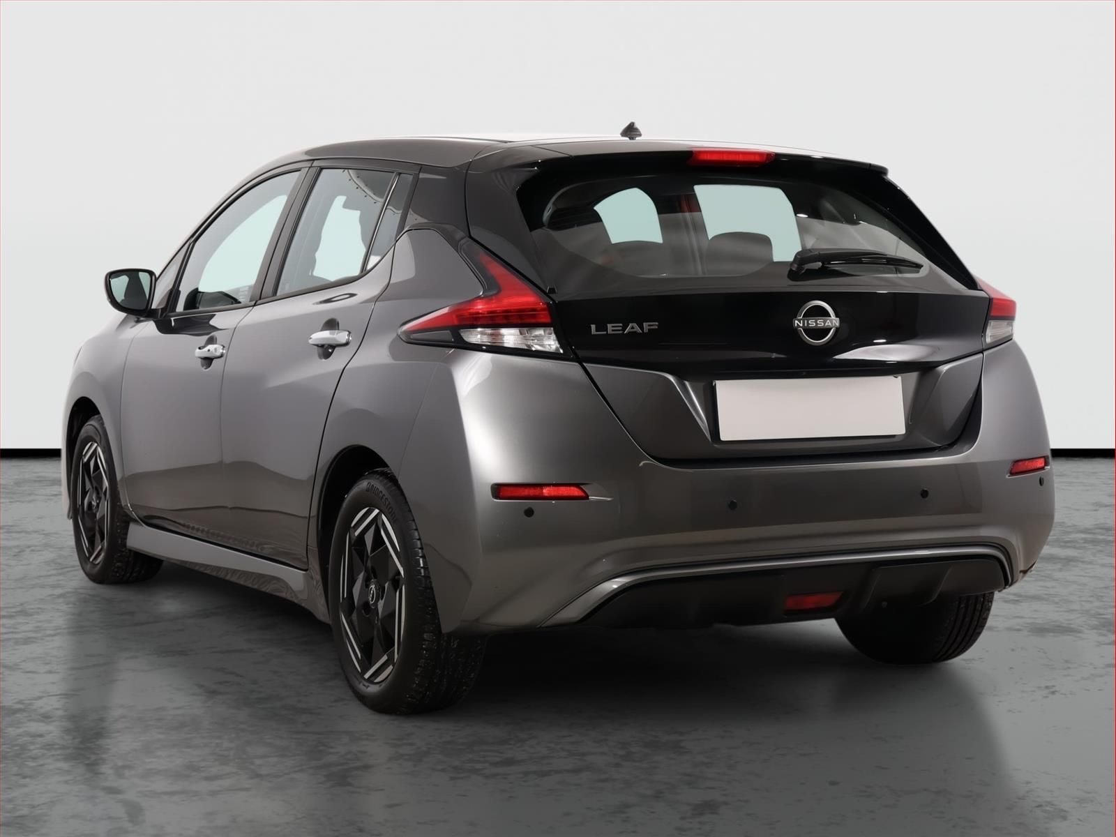 Nissan LEAF, 40 kWh, SoH 90%, Automat - fotka 4
