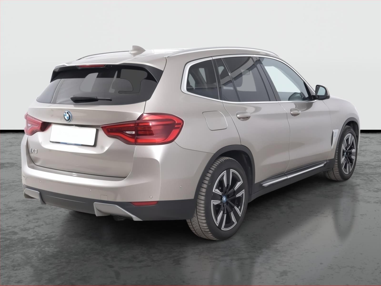 BMW iX3, 80 kWh, SoH 98% - fotka 5