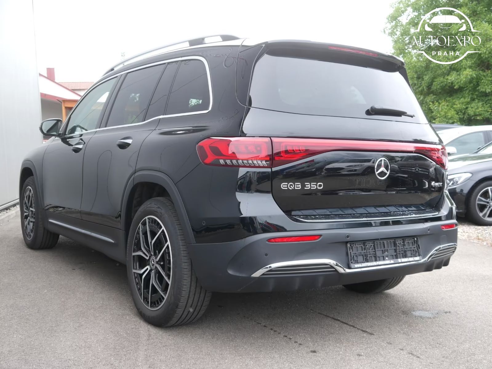 Mercedes-Benz EQB, 350 4Matic AMG-Line - fotka 4