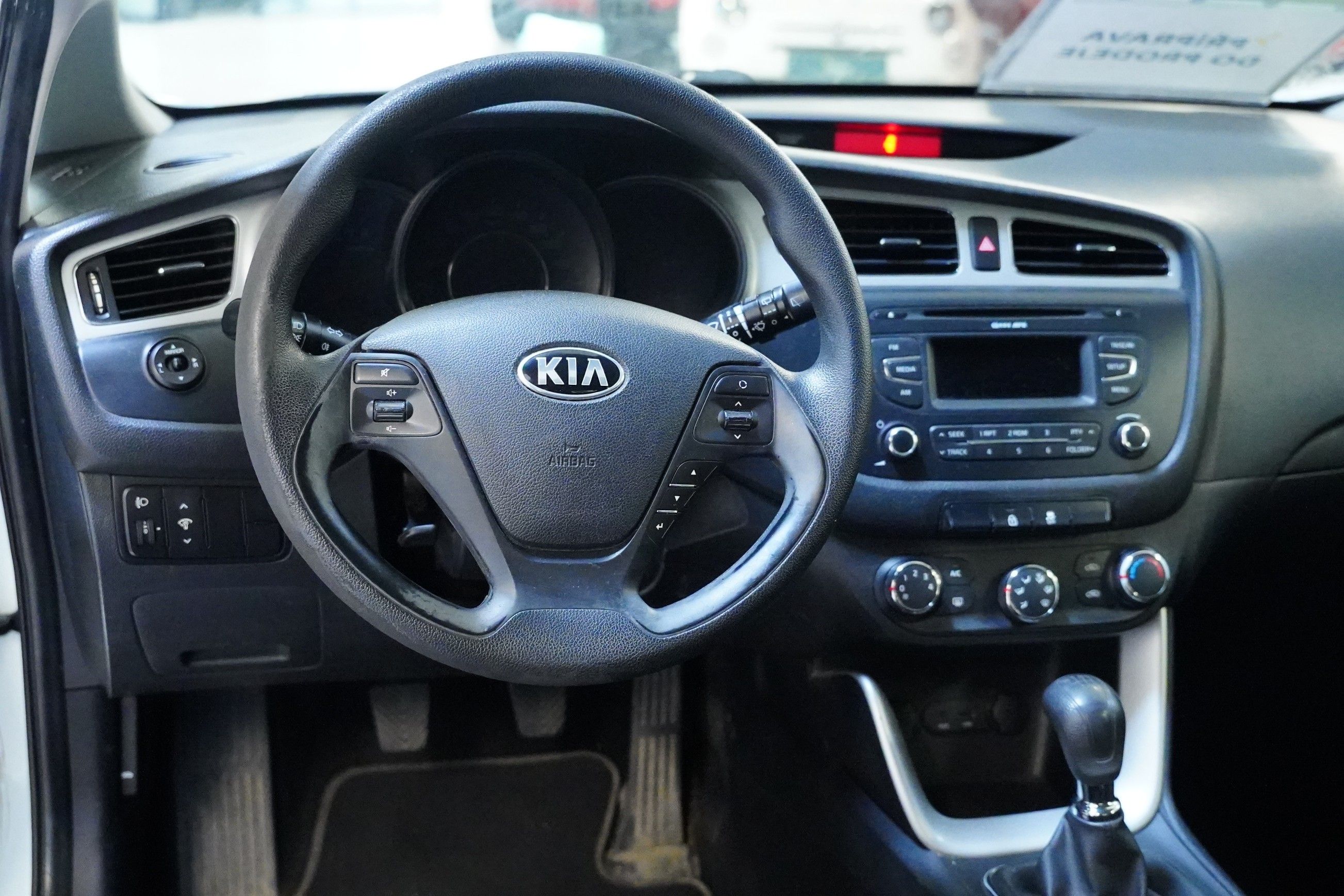 Kia Cee´d, 1.4 CVVT 73 kW - fotka 6