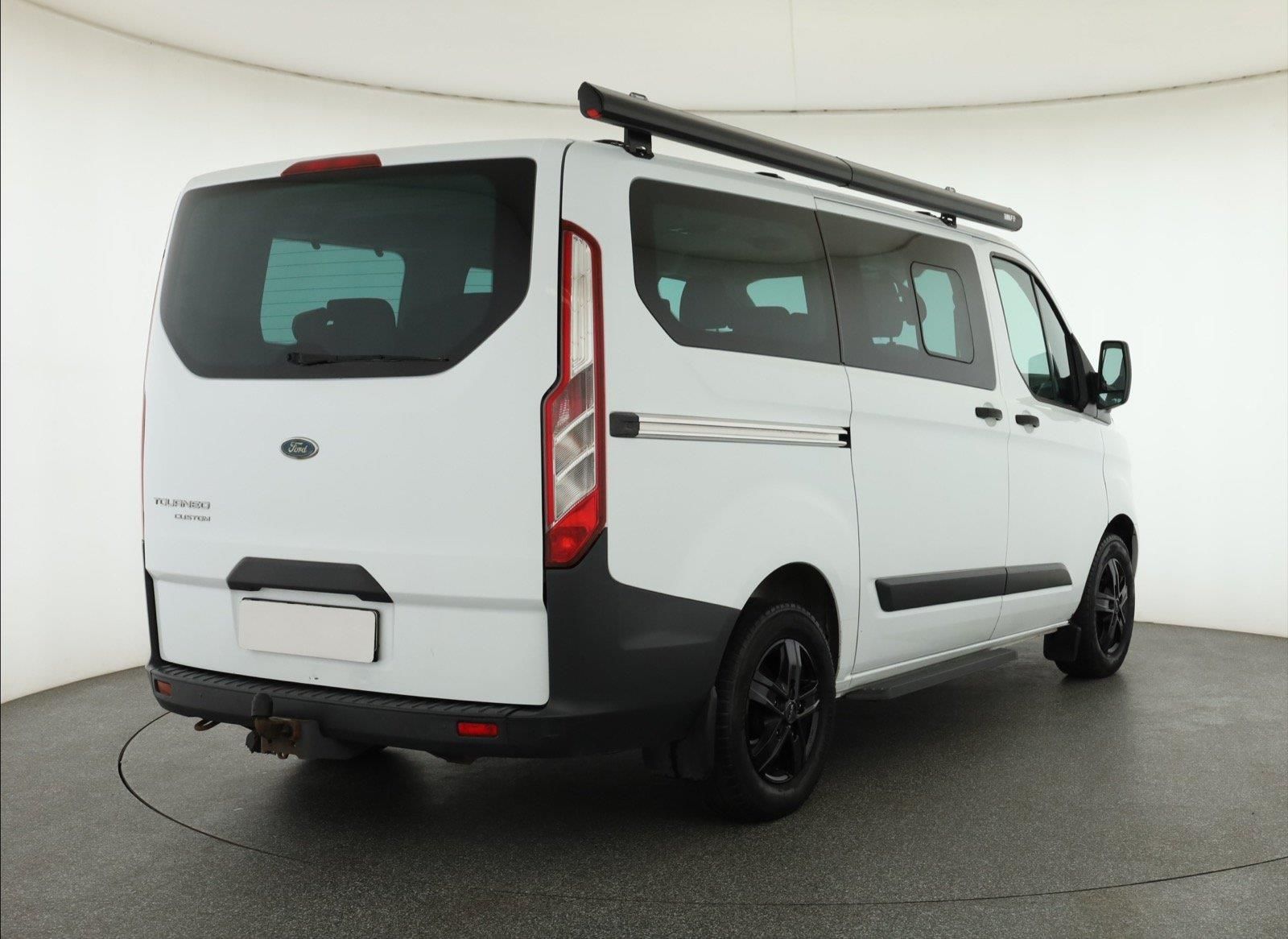 Ford Tourneo Custom, 2.2 TDCi, Klima, ČR, Tempomat - fotka 5