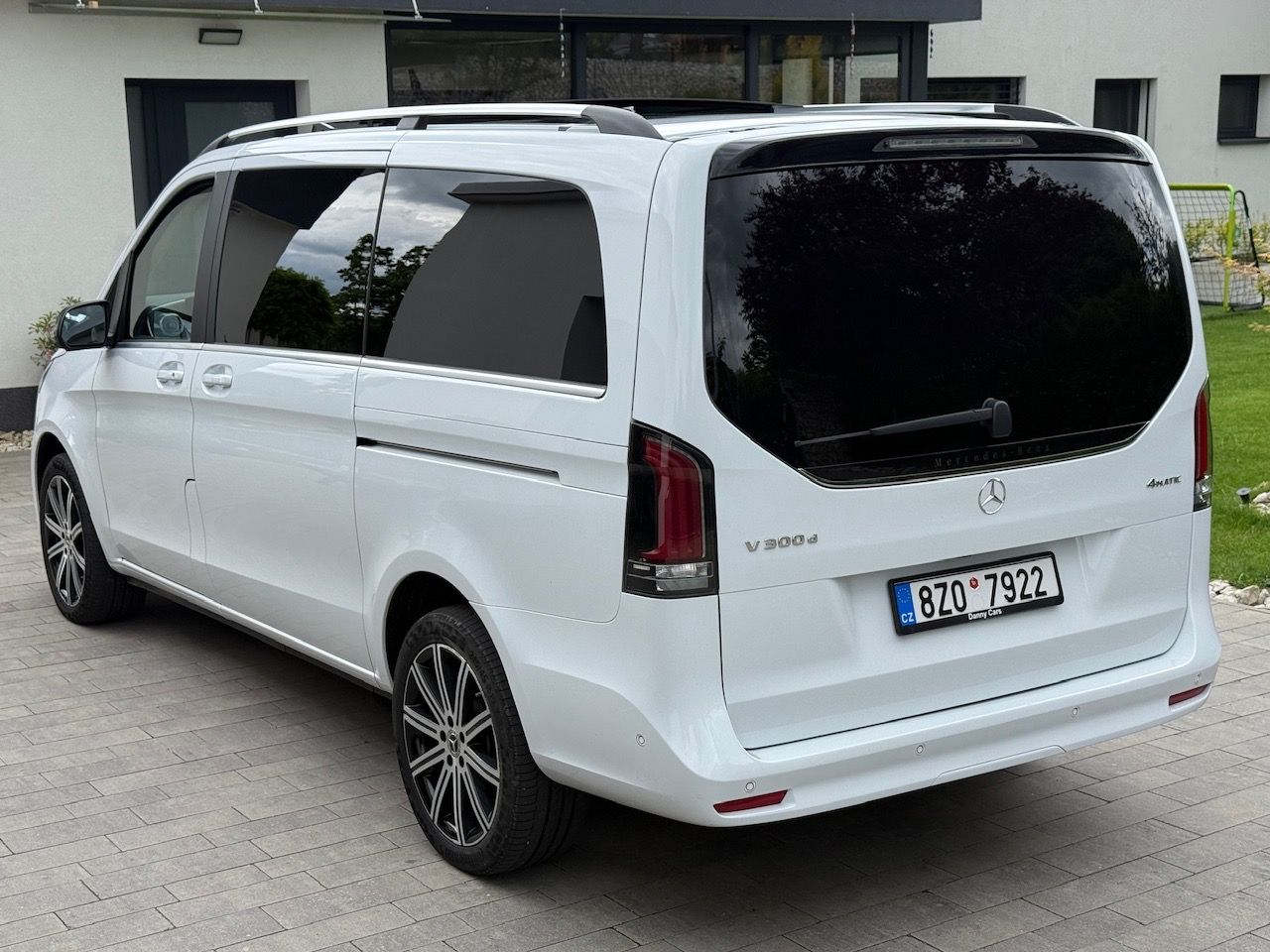 Mercedes-Benz Třídy V, 300d 4matic XL, 8 míst, záruka - fotka 2