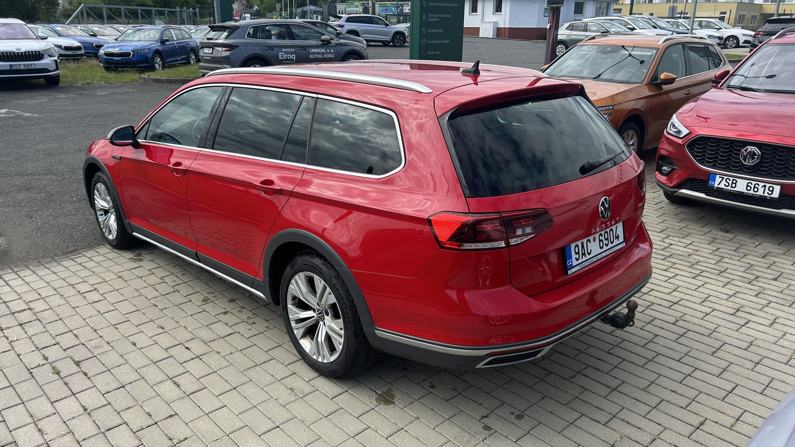 Volkswagen Passat, 2.0 TDI 147kW DSG Alltrack - fotka 3