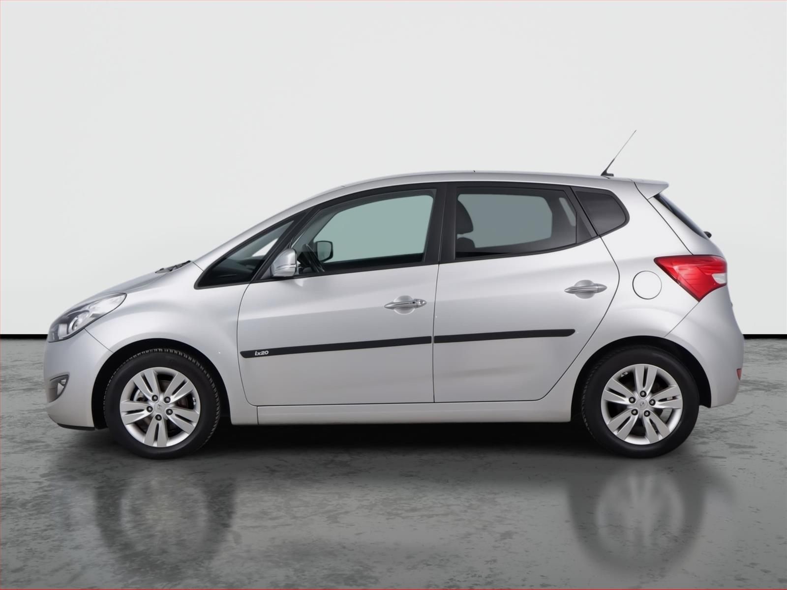 Hyundai ix20, 1.6 CVVT, Automat, Serv.kniha - fotka 3