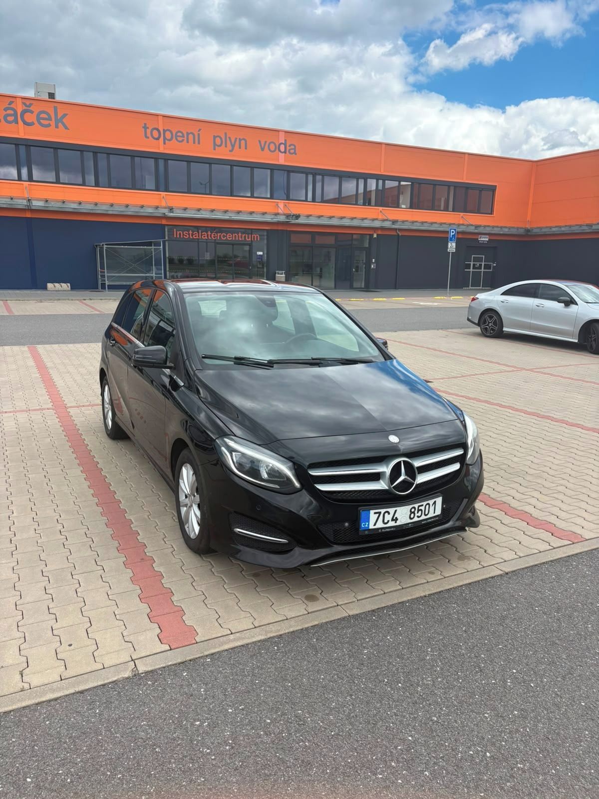 Mercedes-Benz Třídy B, Mercedes-Benz B 180 d (W246)