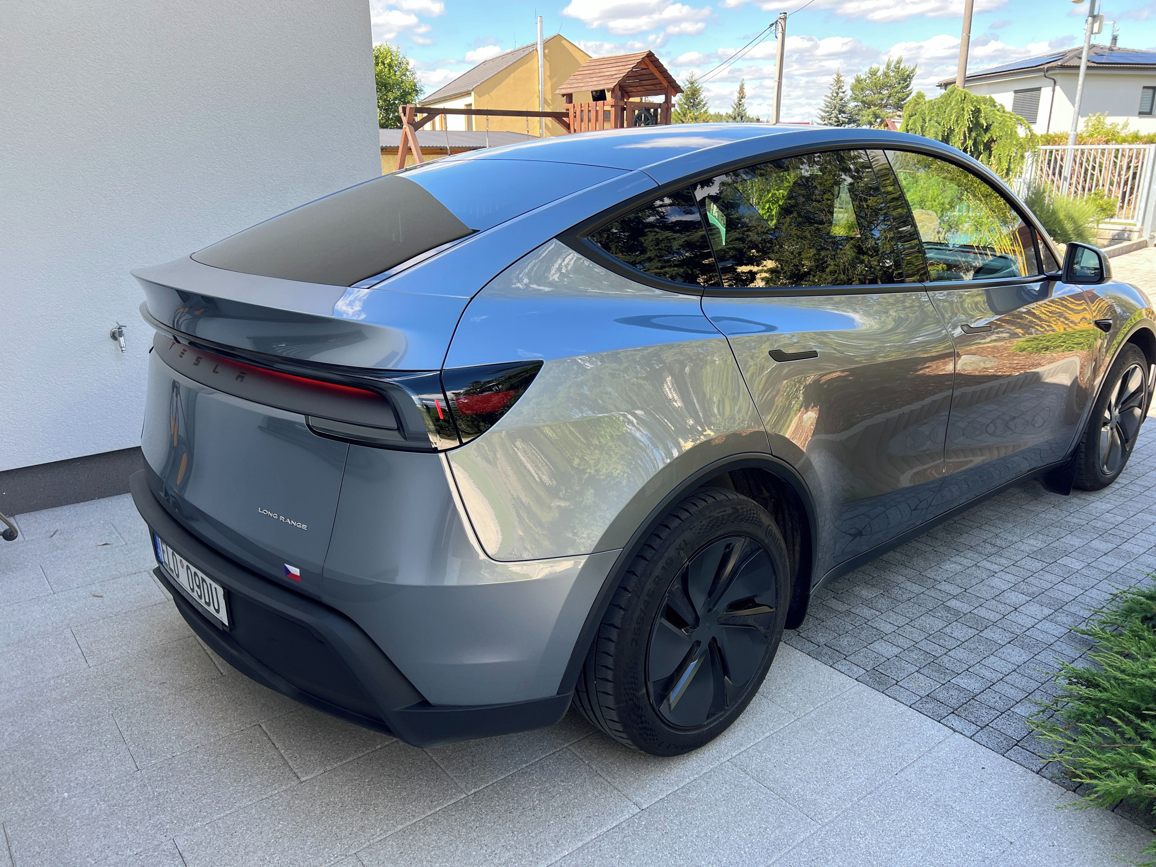 Tesla Model Y - fotka 6