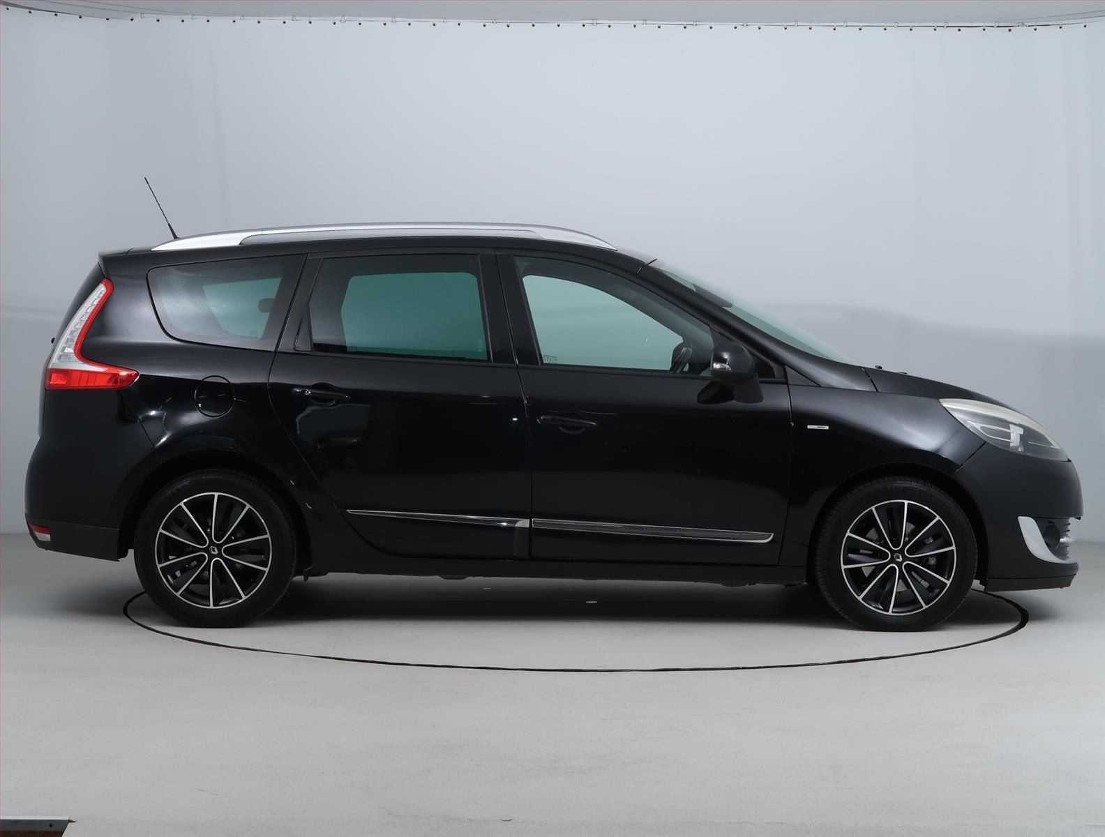 Renault Grand Scénic, 1.6 dCi, Navi, Kožené sedačky - fotka 6