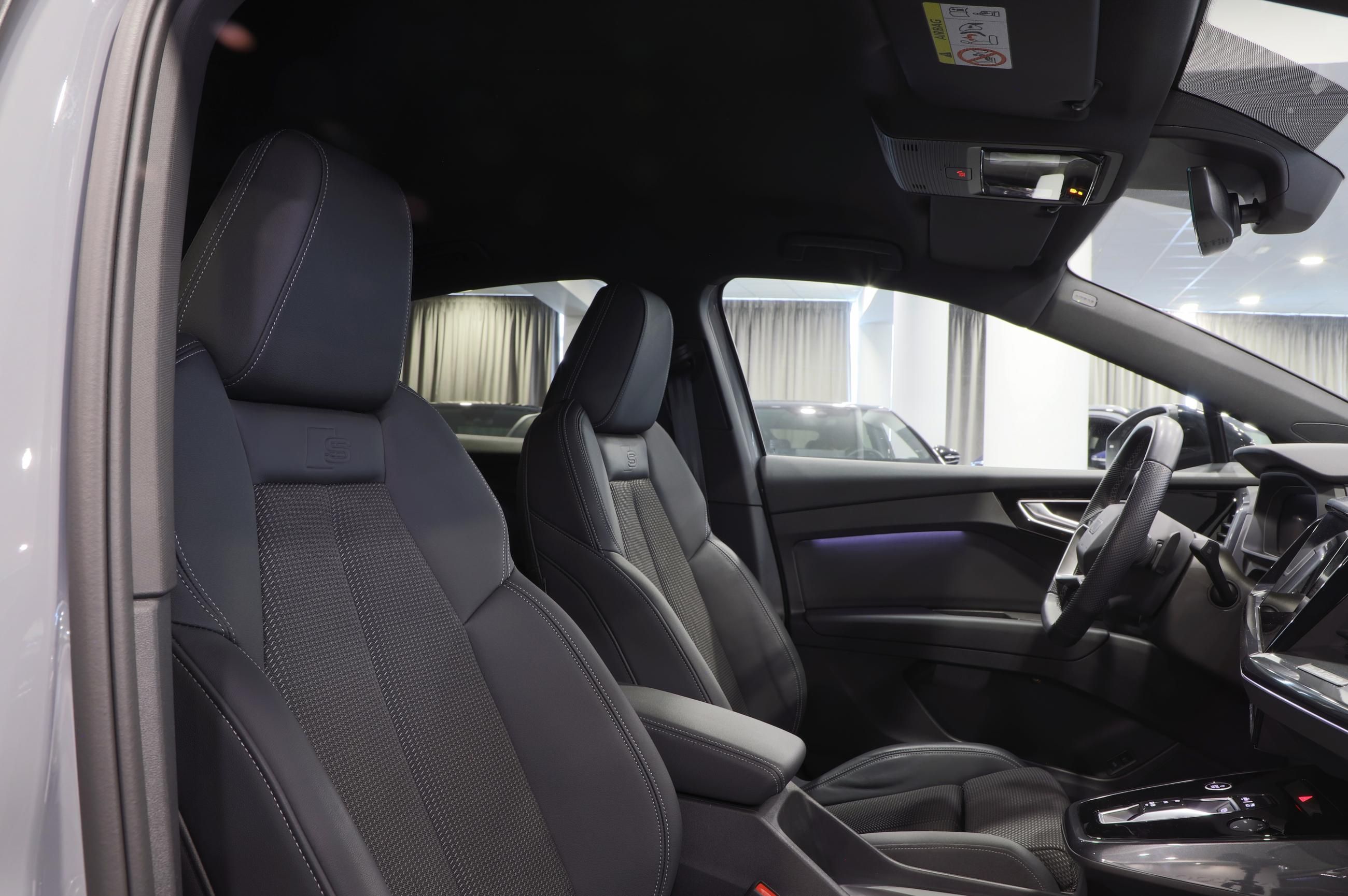 Audi Q4 e-tron, Sportback 50 4x4 S-Line 195kW - fotka 6