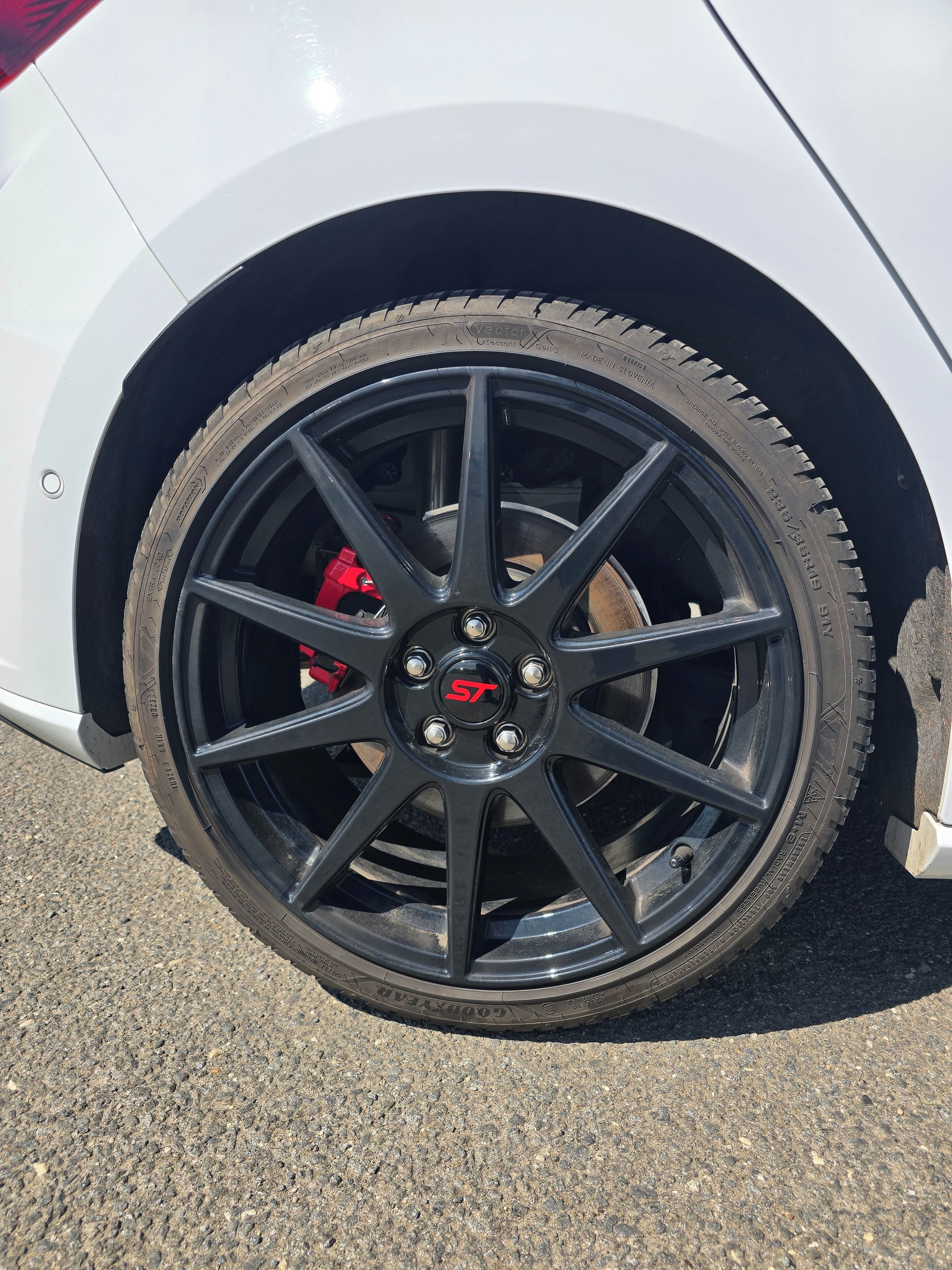 Ford Focus, ST Performance Pack + Brembo - fotka 5