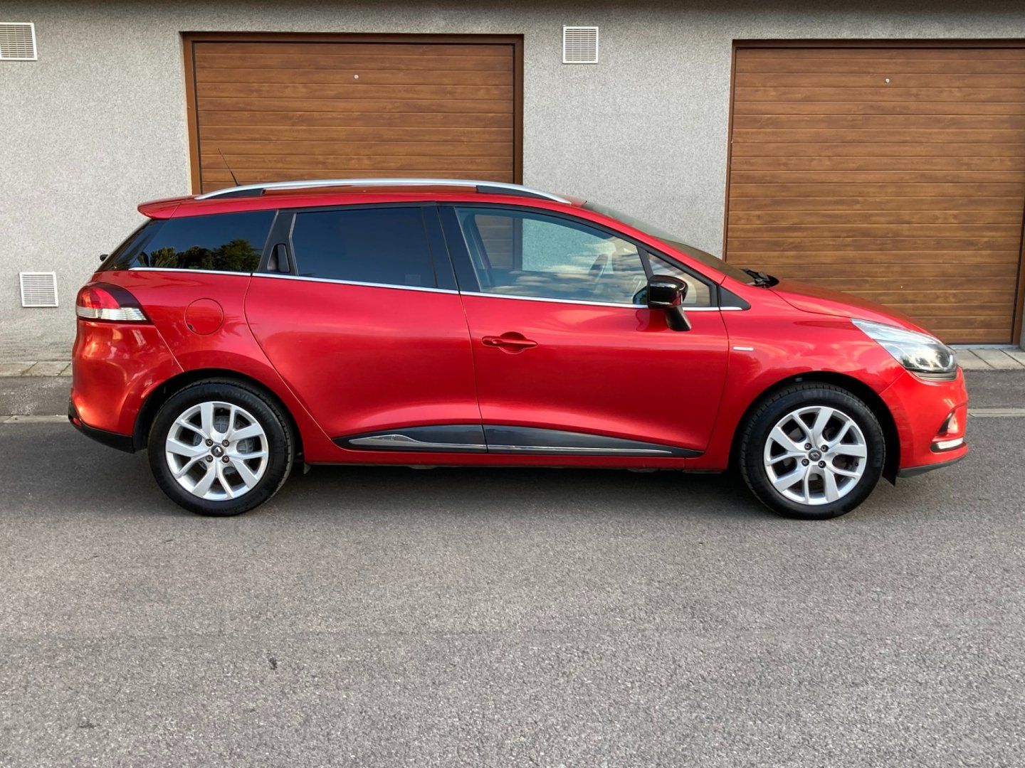 Renault Clio, 1,2 16V Koup.ČR, 1.majitel - fotka 2