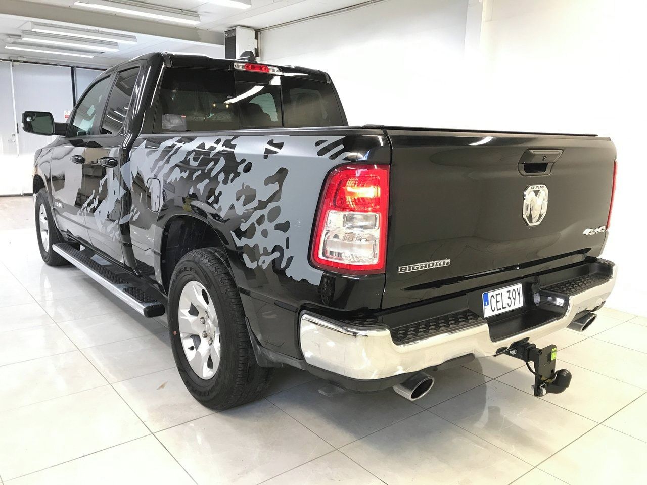 RAM 1500, Quad Cab 5.7 V8 HEMI eTorque - fotka 5