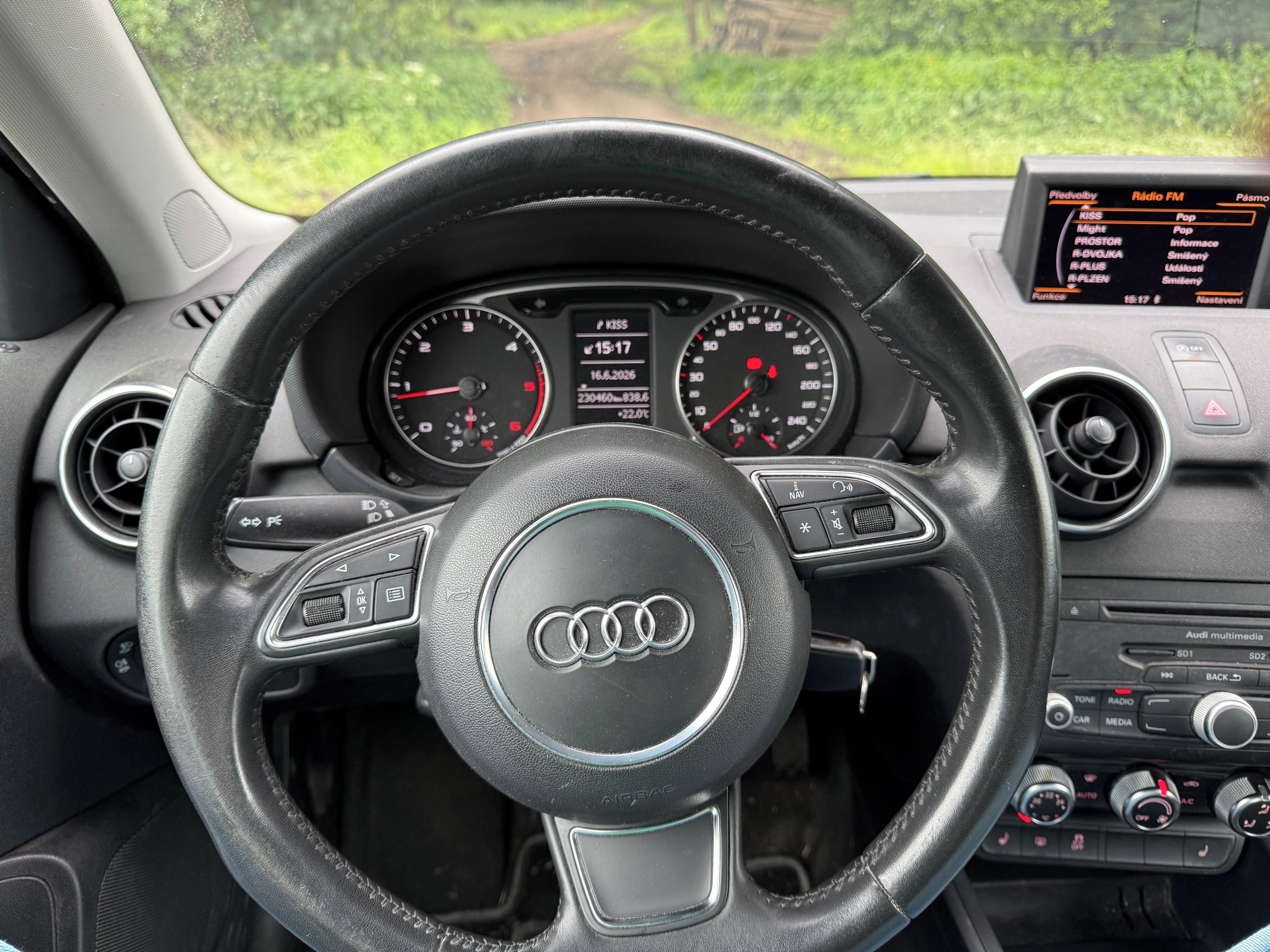 Audi A1, 1.6 tdi 77kW SPORTBACK - fotka 5