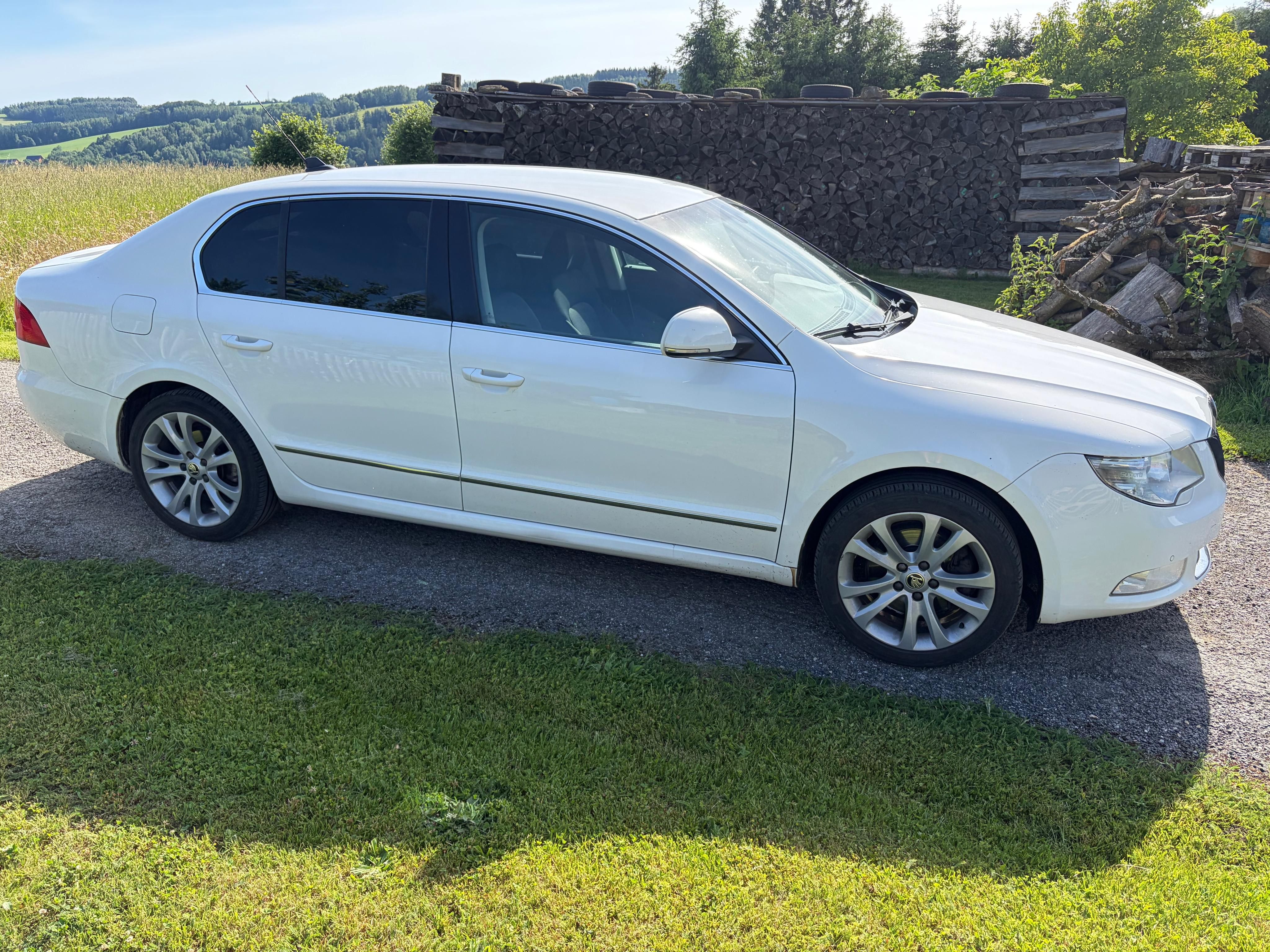 Škoda Superb, Škoda Superb 2.0Tdi 103kw - fotka 4