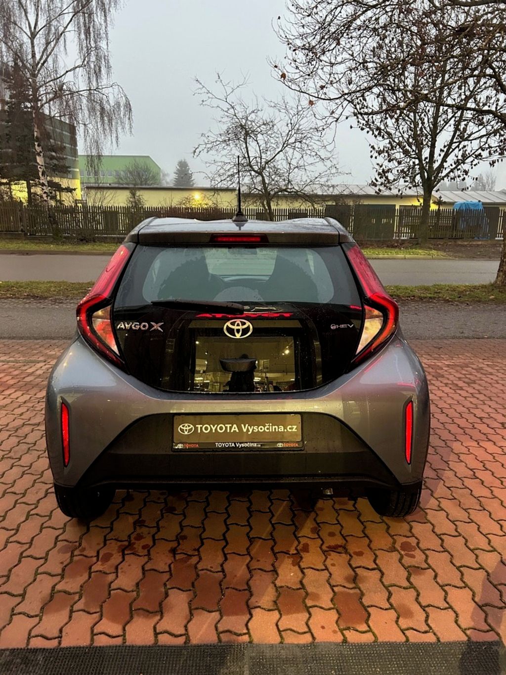 Toyota Aygo, 1.5L Hybrid automat CVT - fotka 5