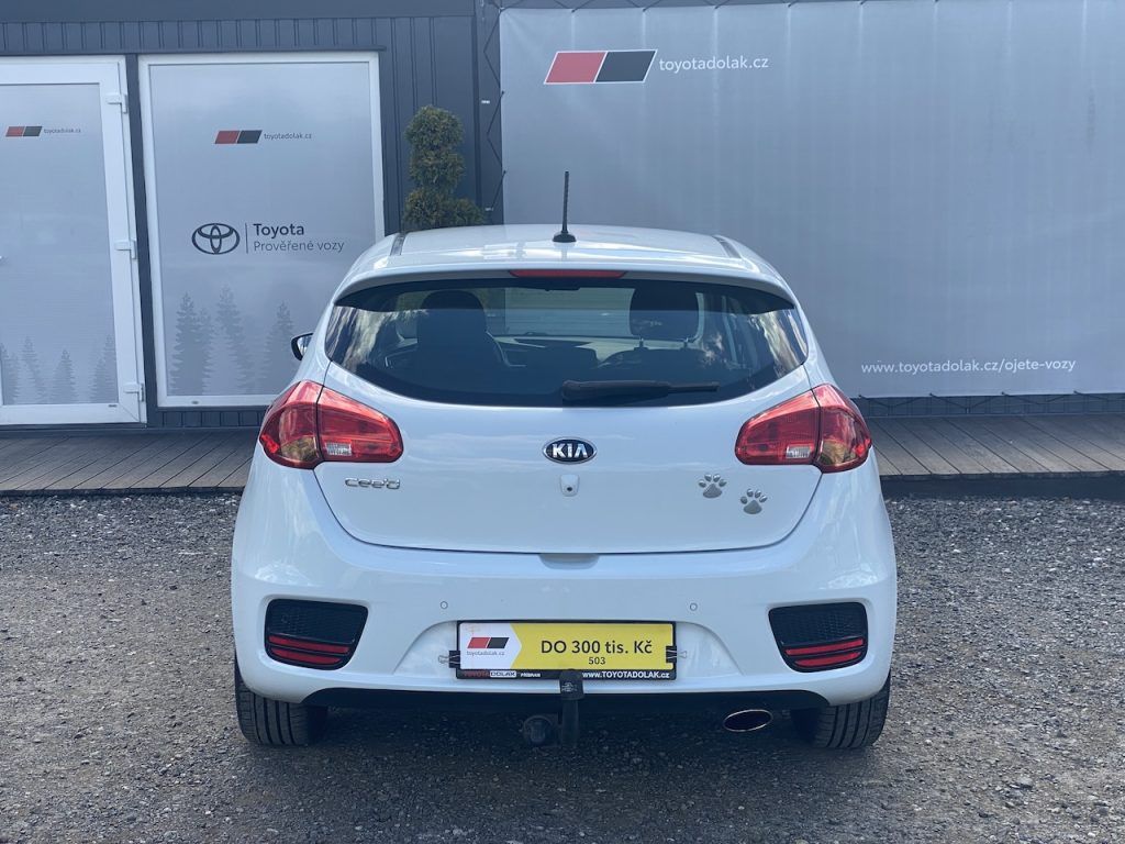 Kia Cee´d, 1.4i, ČR, manual, serviska - fotka 6