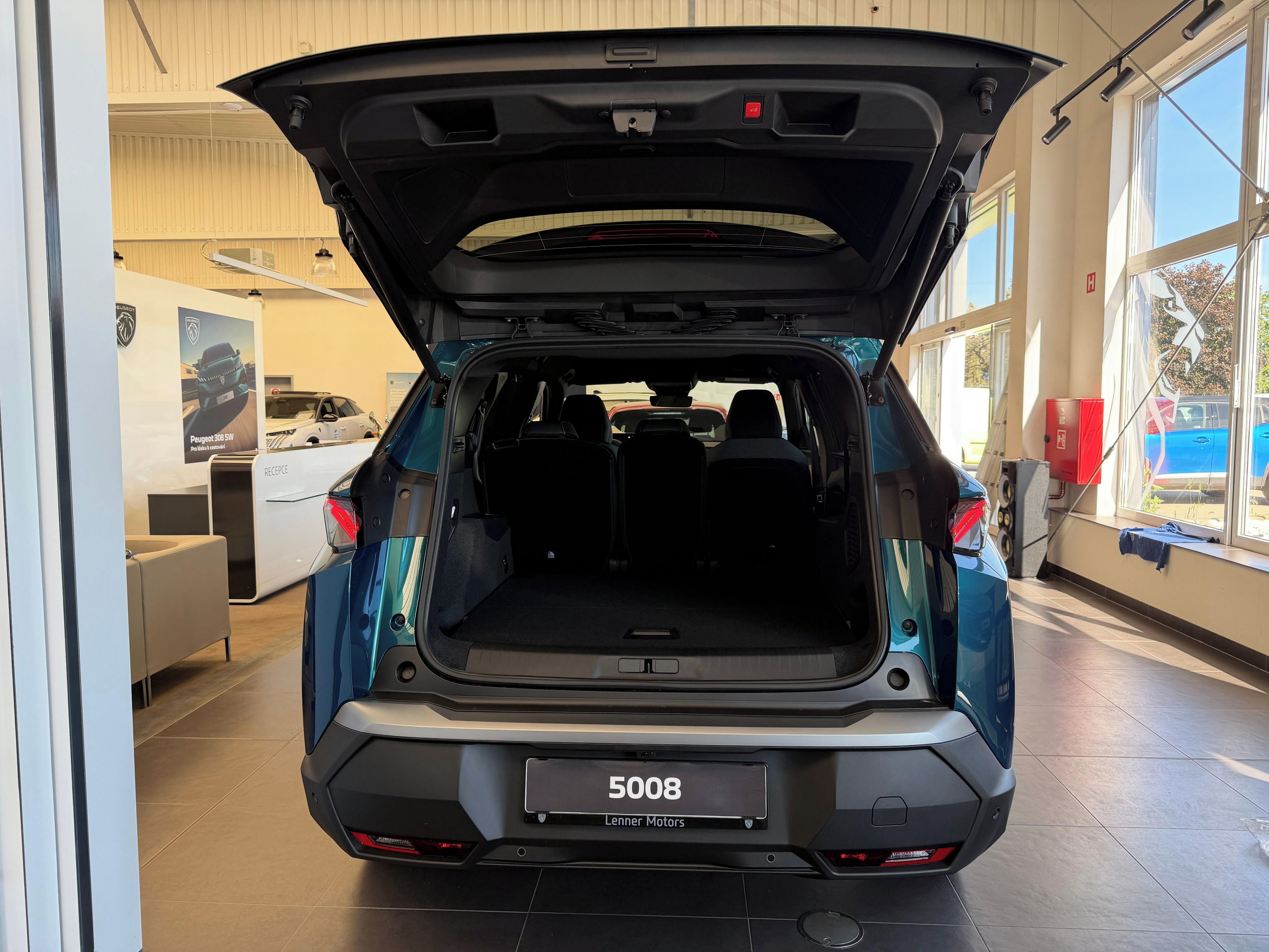 Peugeot 5008, GT 1.2 Hybrid 145 e-DCS6 - fotka 6