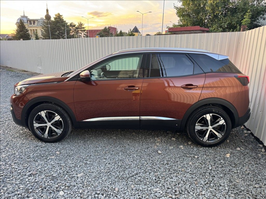 Peugeot 3008, 1,2 i ALLURE DPH 1.maj původČR - fotka 4