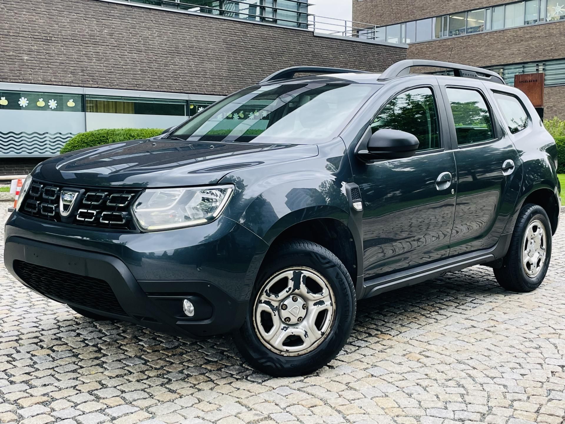 Dacia Duster, 1.6i 1.MAJITEL TAŽNÉ SERVISKA - fotka 3