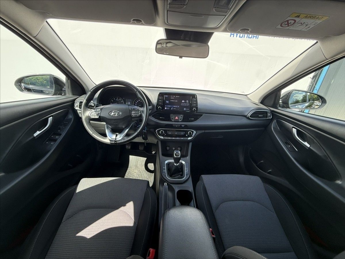Hyundai i30, 1,5 CVVT 81kW Family Comfort - fotka 5