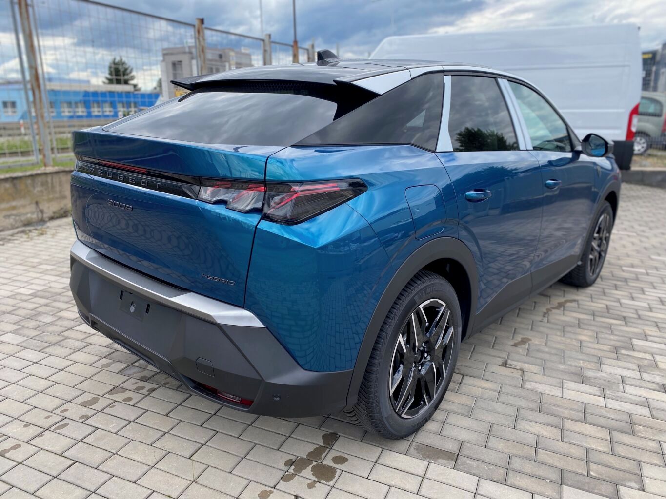 Peugeot 3008, GT Hybrid 145k - CELOROČNÍ PNE - fotka 3