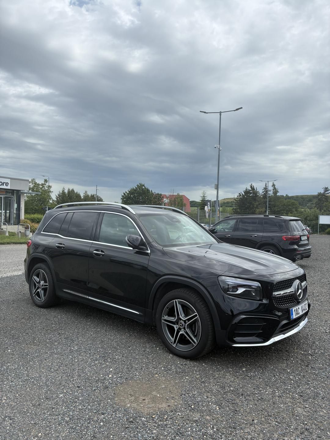 Mercedes-Benz GLB, 200d 4MATIC - fotka 2