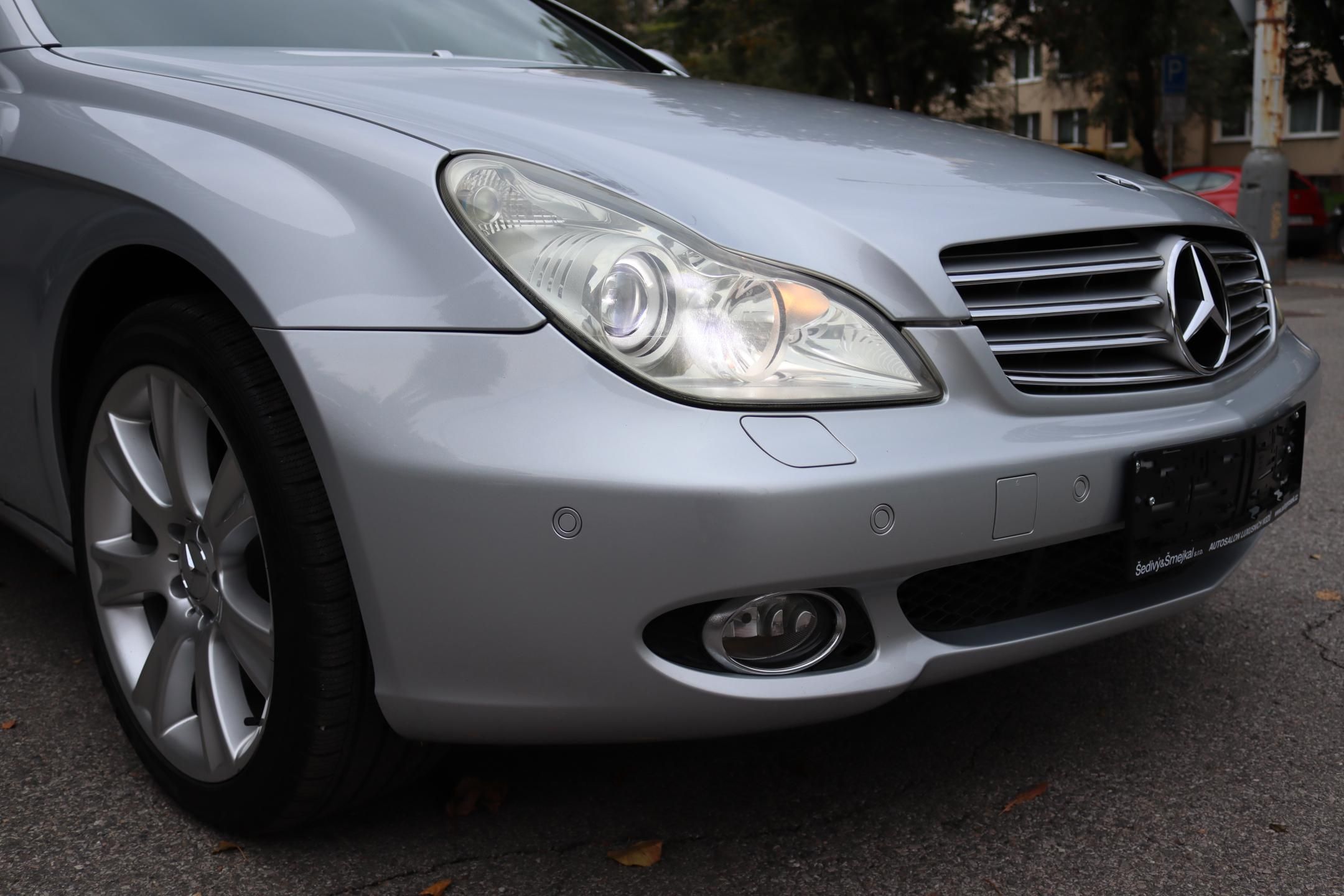 Mercedes-Benz CLS, Mercedes-Benz CLS 500 V8 C219 - fotka 6