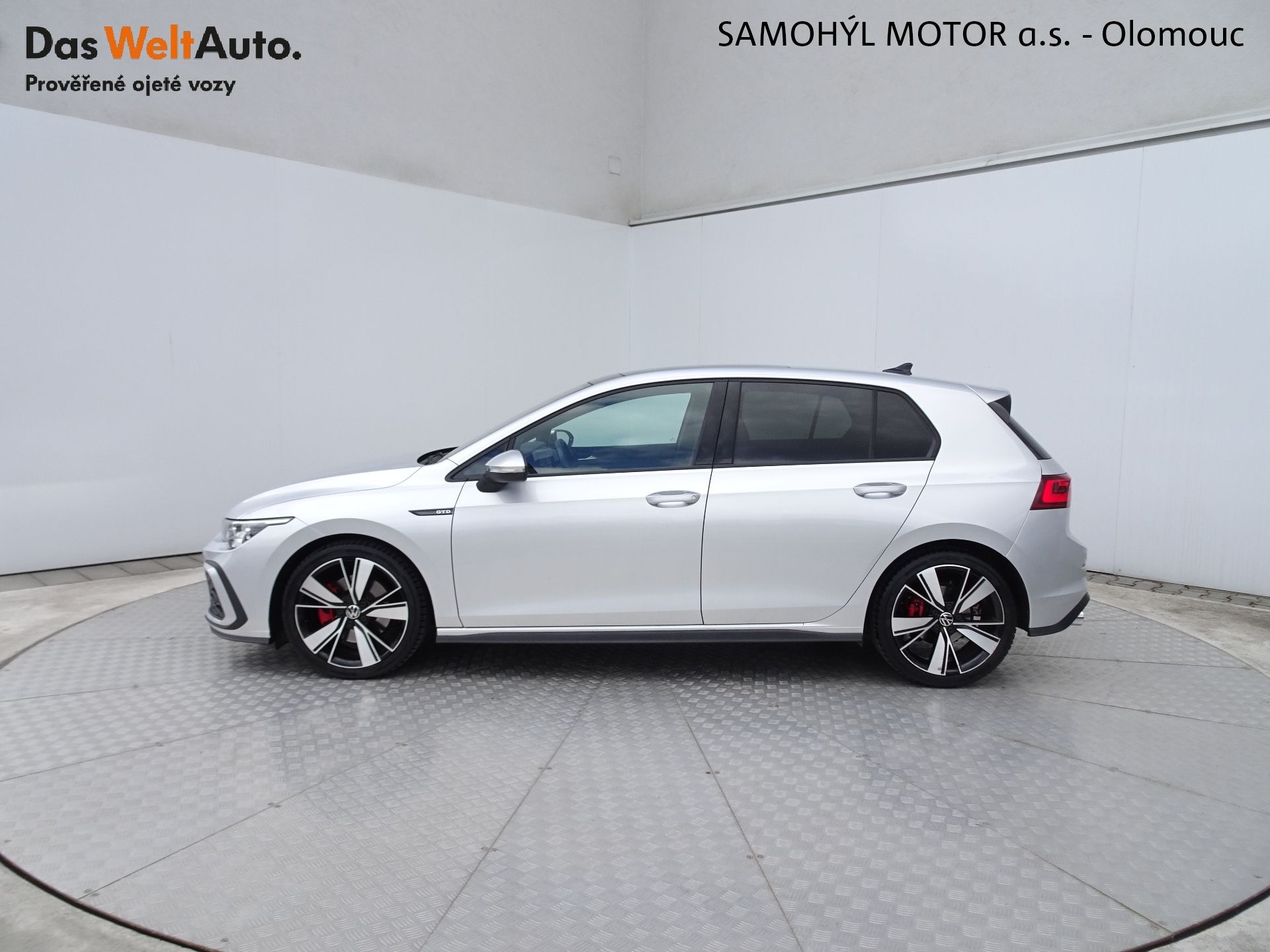 Volkswagen Golf, GTD 2.0TDI DSG - fotka 3