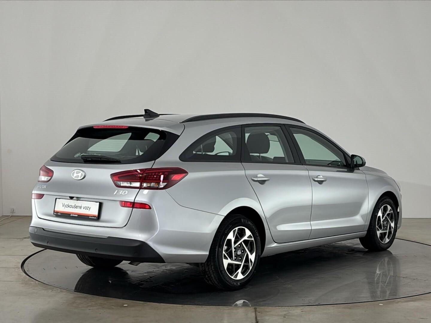 Hyundai i30, 1.5 T-GDI / 103 kW Smart DCT - fotka 2
