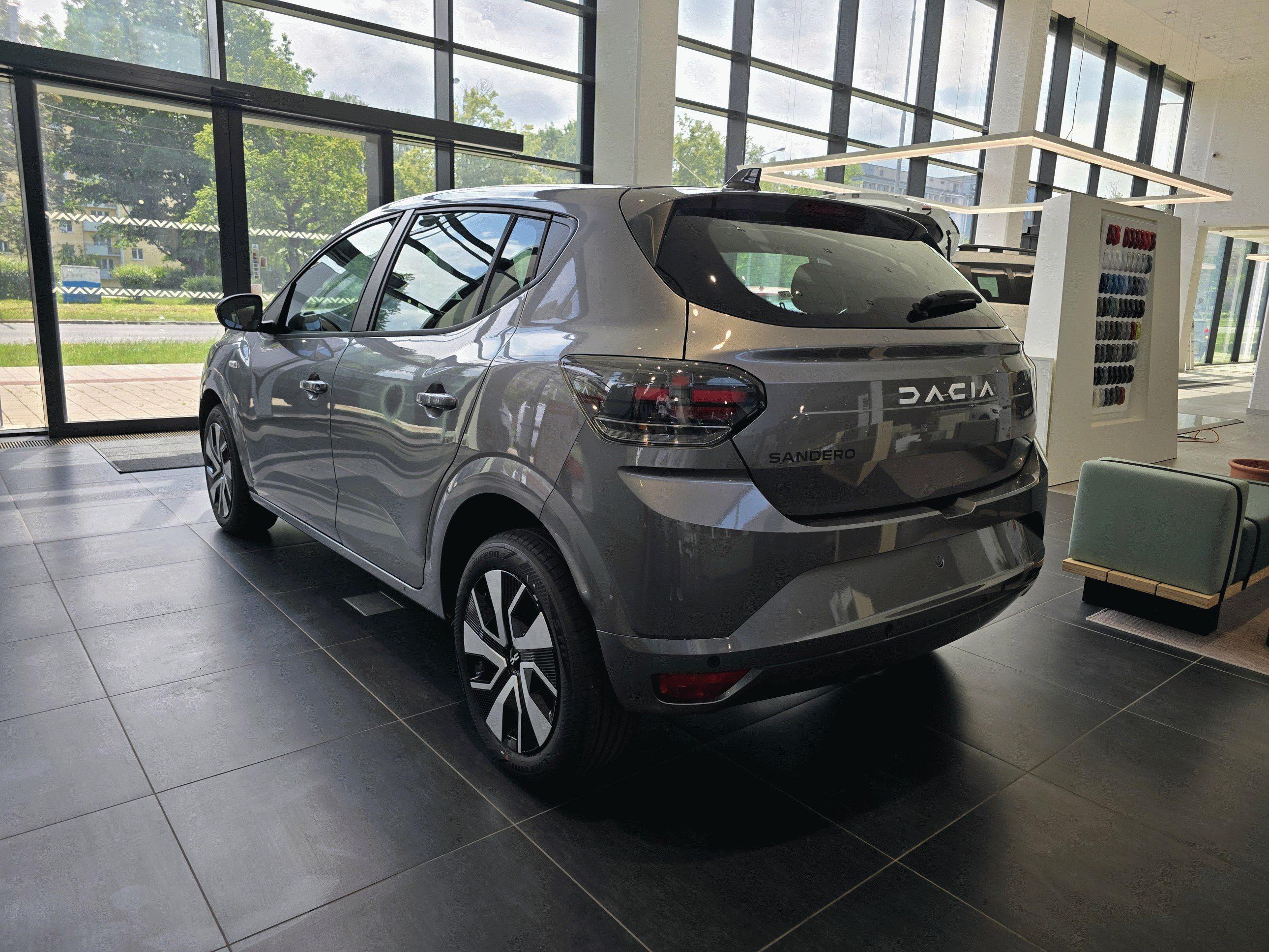 Dacia Sandero, Expression Eco-G 120 - pobočka - fotka 3