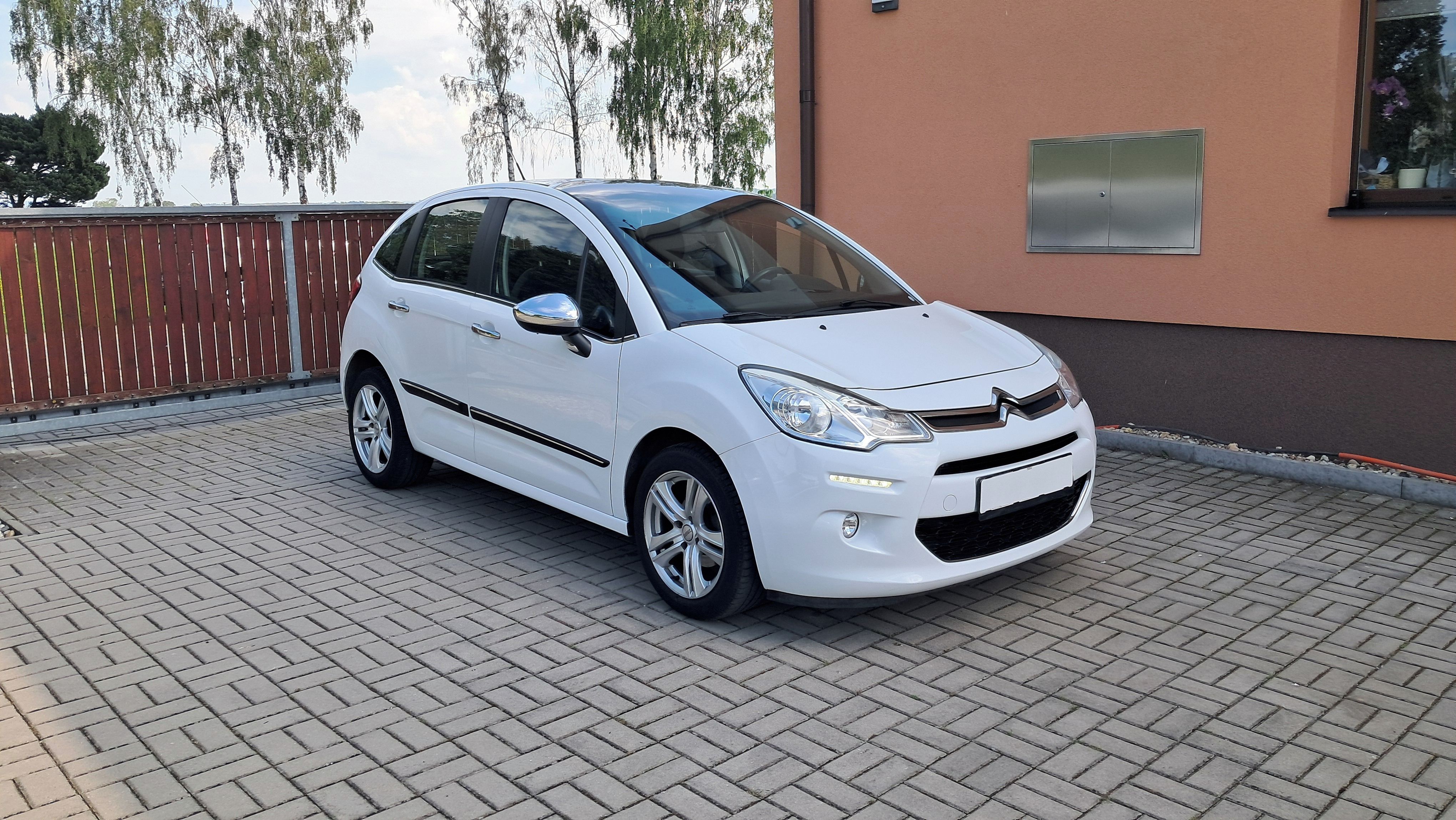 Citroën C3, 1.2i / najeto 58 000 km - fotka 5
