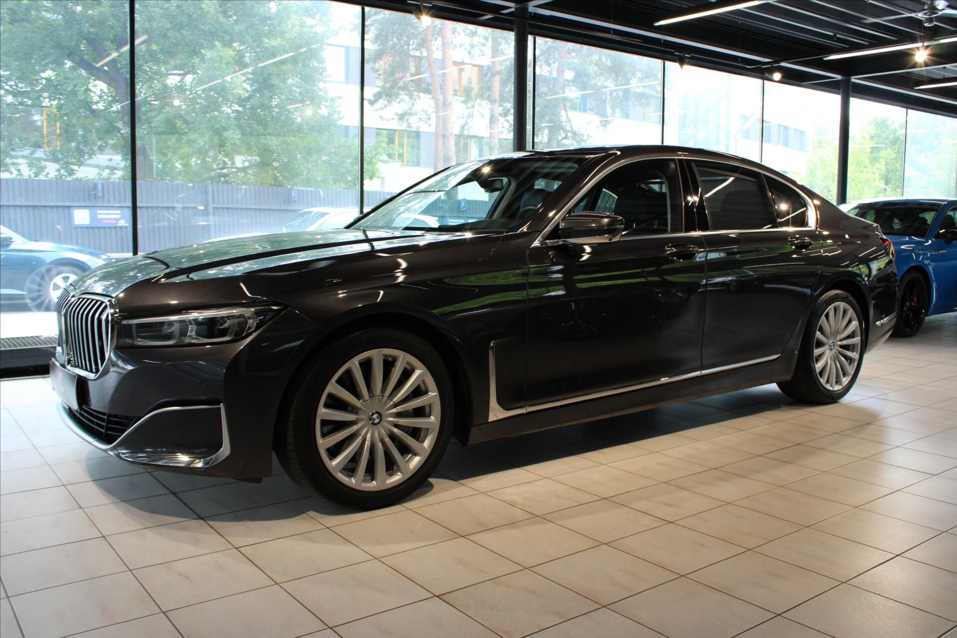 BMW Řada 7, 740d xDrive Masáž/NezTop/360°/ - fotka 3